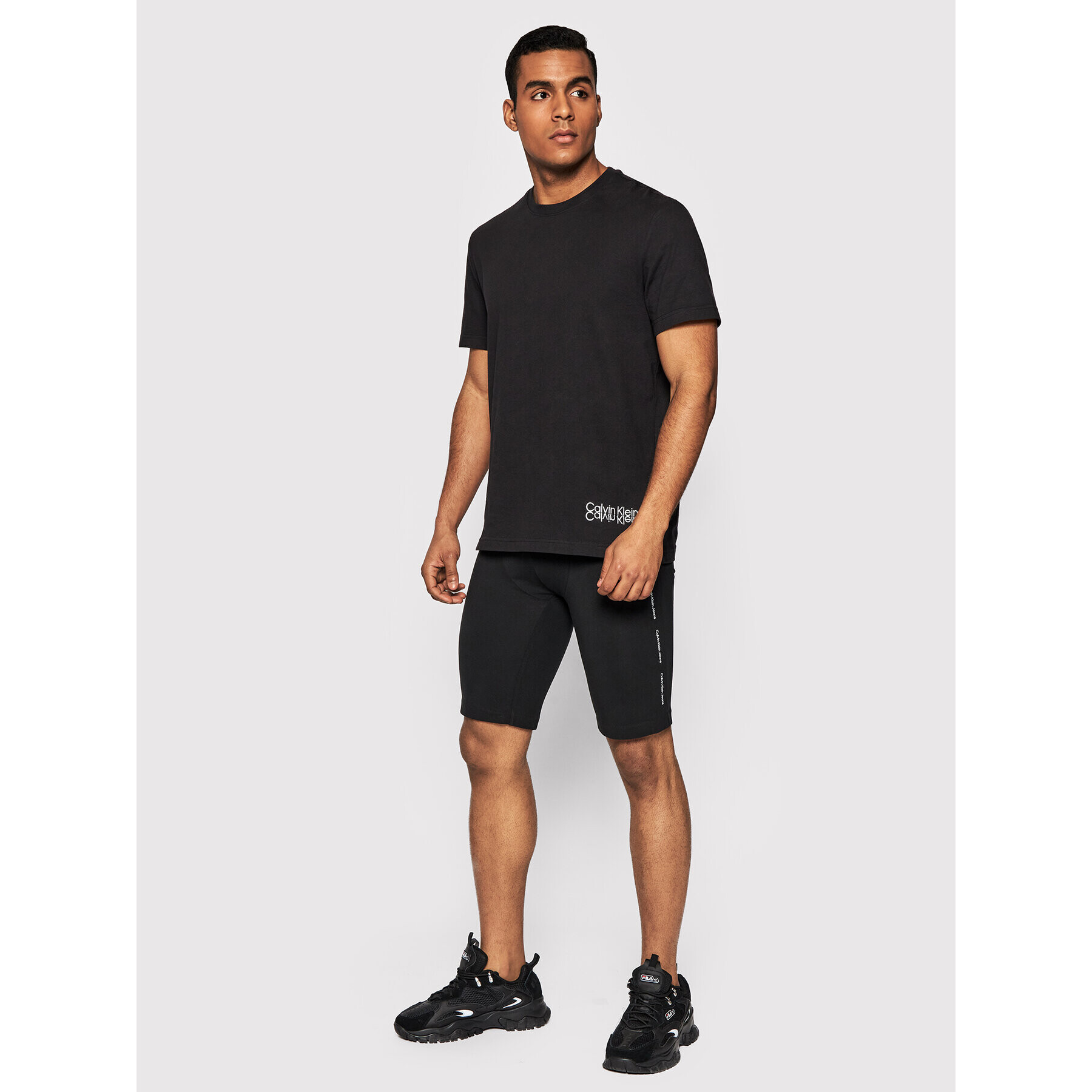Calvin Klein Тишърт Mirrored Logo K10K108853 Черен Regular Fit - Pepit.bg