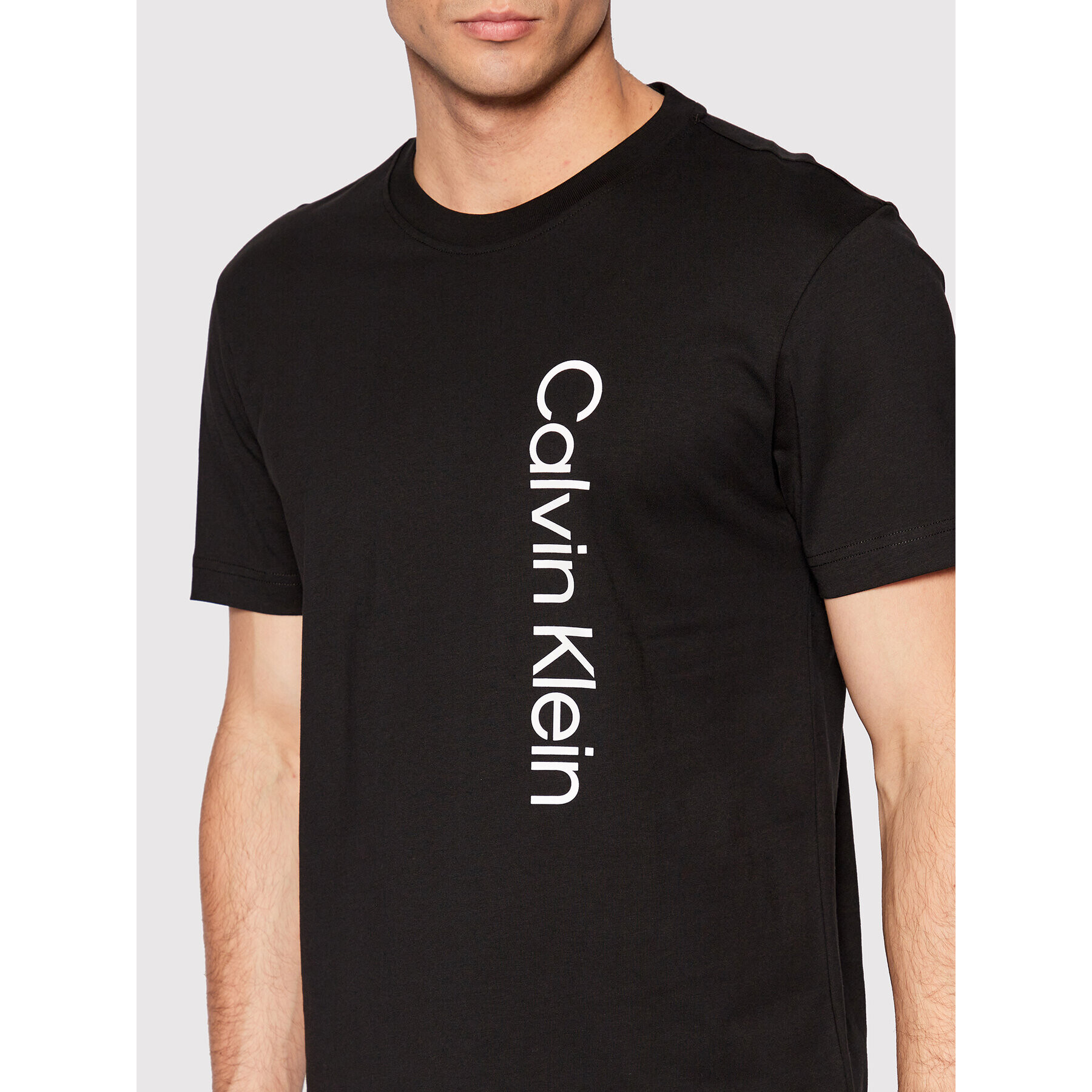 Calvin Klein Тишърт Off Placement Logo K10K109738 Черен Slim Fit - Pepit.bg