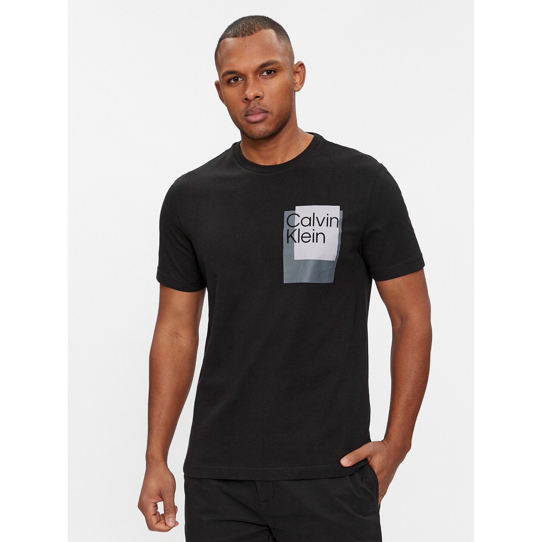 Calvin Klein Тишърт Overlay Logo K10K112402 Черен Regular Fit - Pepit.bg