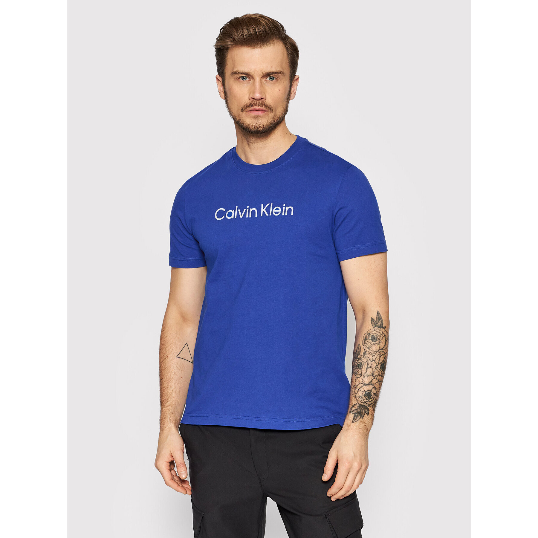 Calvin Klein Тишърт Raised Striped Logo K10K108842 Син Regular Fit - Pepit.bg