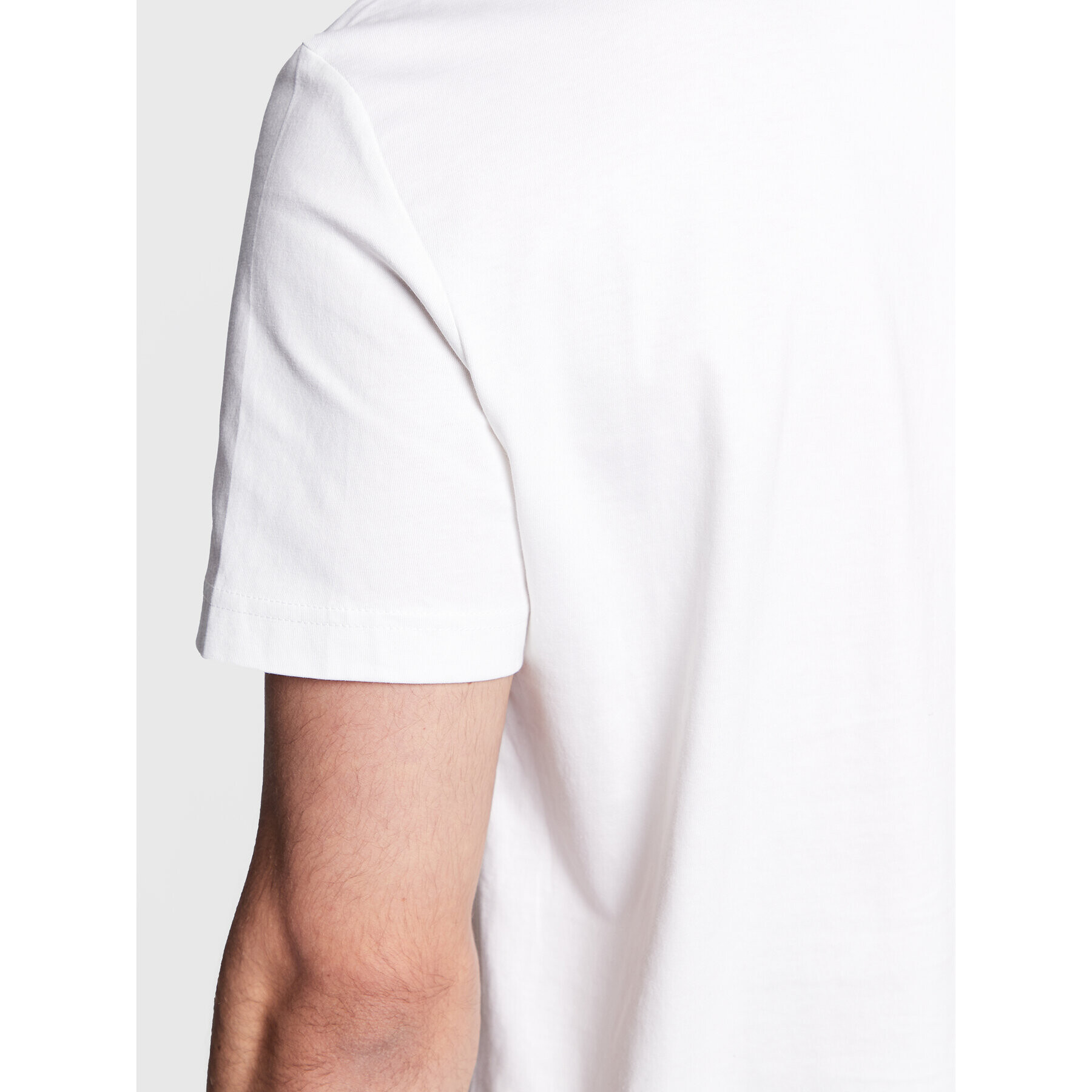 Calvin Klein Тишърт Striped Logo K10K110799 Бял Regular Fit - Pepit.bg