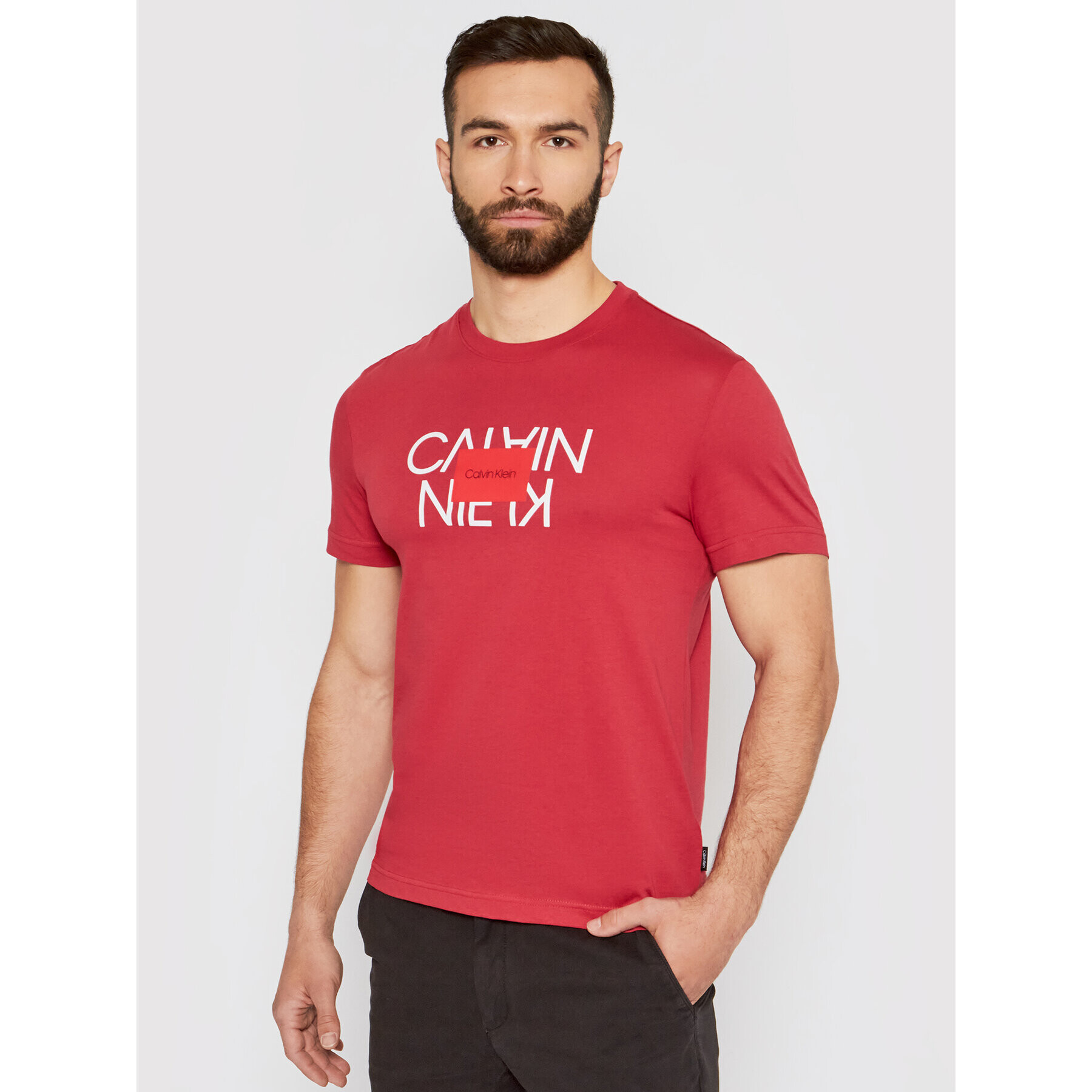 Calvin Klein Тишърт Text Reversed Logo K10K106489 Червен Regular Fit - Pepit.bg