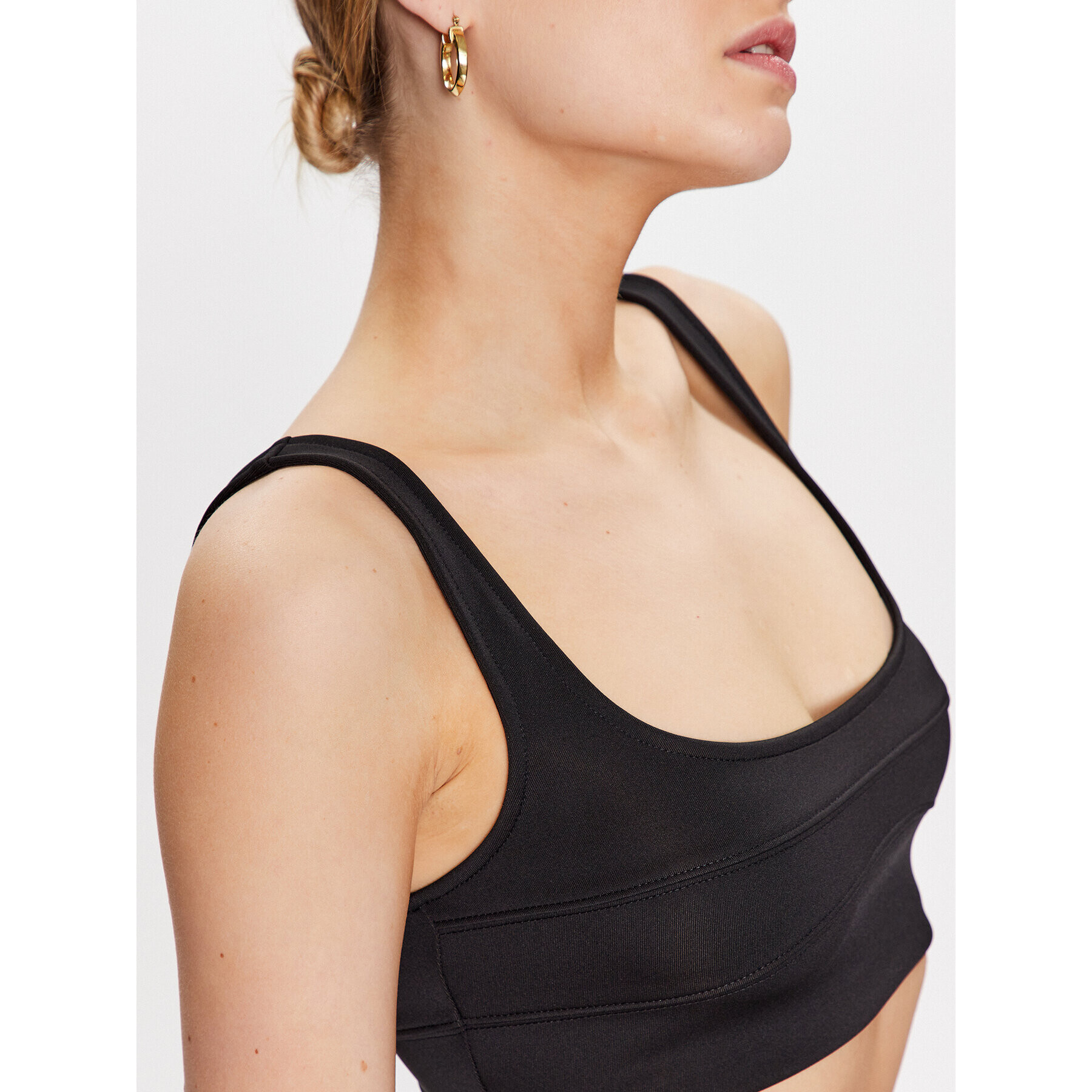 Calvin Klein топ Technical nit Bralette K20K205211 Черен Slim Fit - Pepit.bg