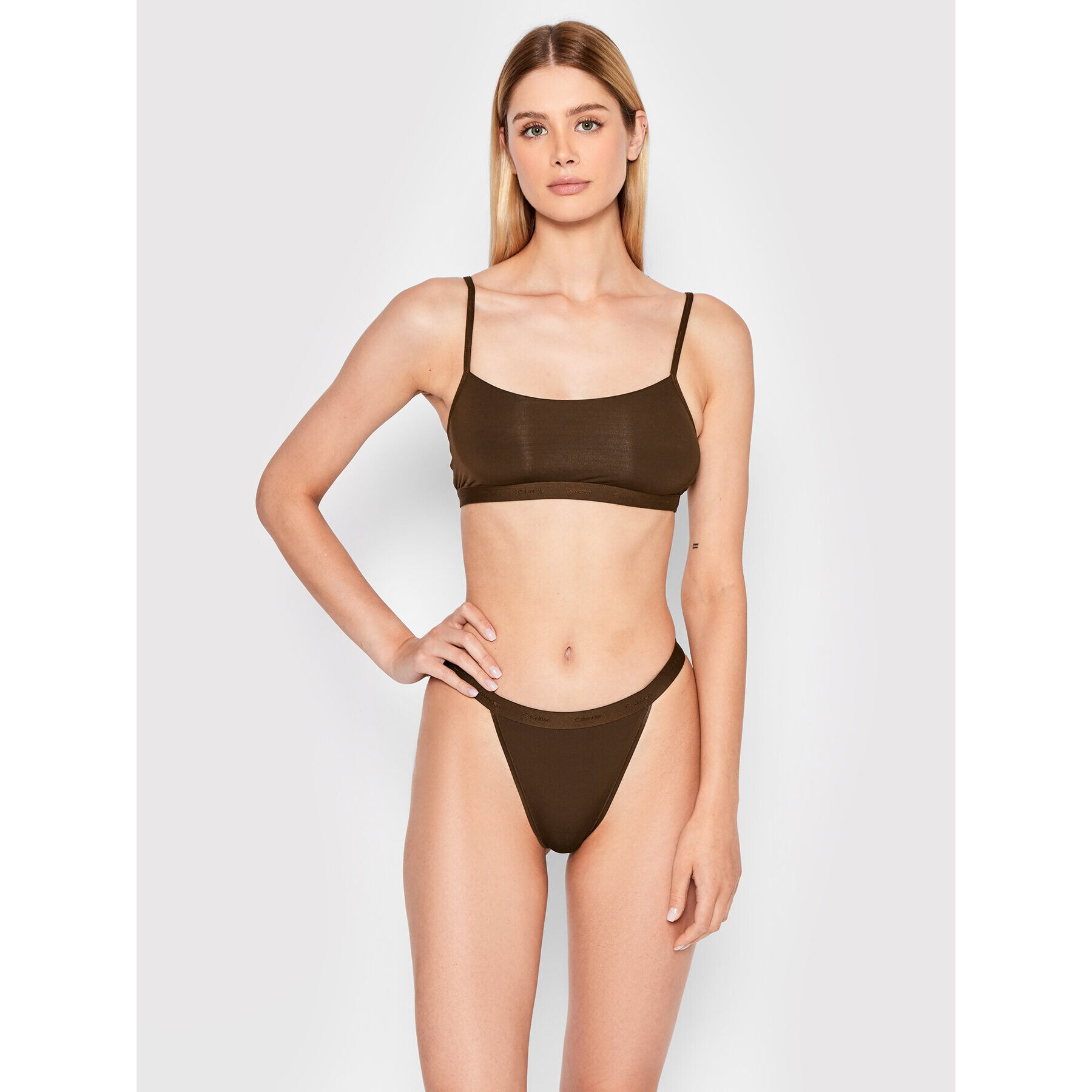 Calvin Klein Underwear Дамски бикини тип бразилиана 000QF6760E Кафяв - Pepit.bg