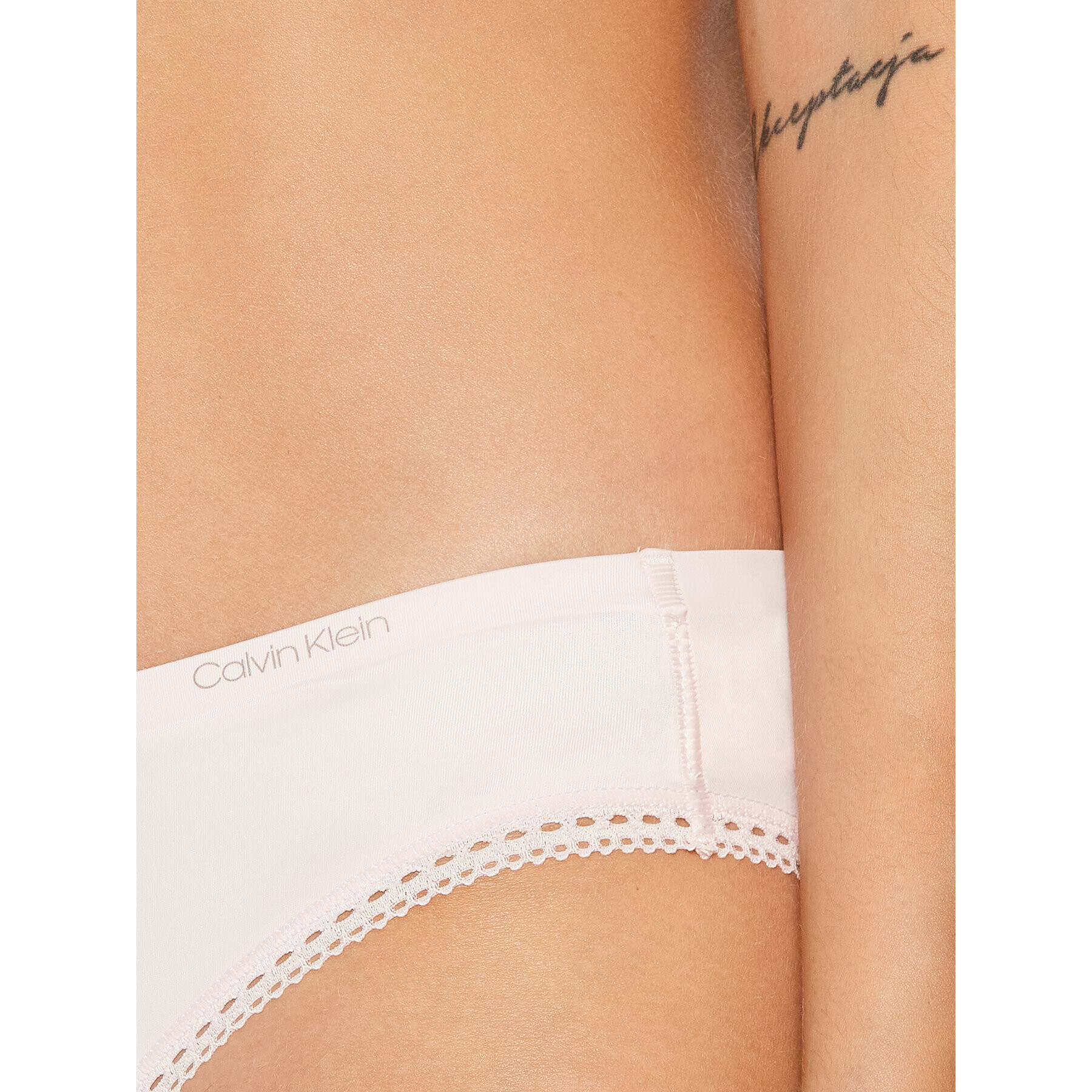 Calvin Klein Underwear Класически дамски бикини Liquid Touch 000QF4481E Екрю - Pepit.bg