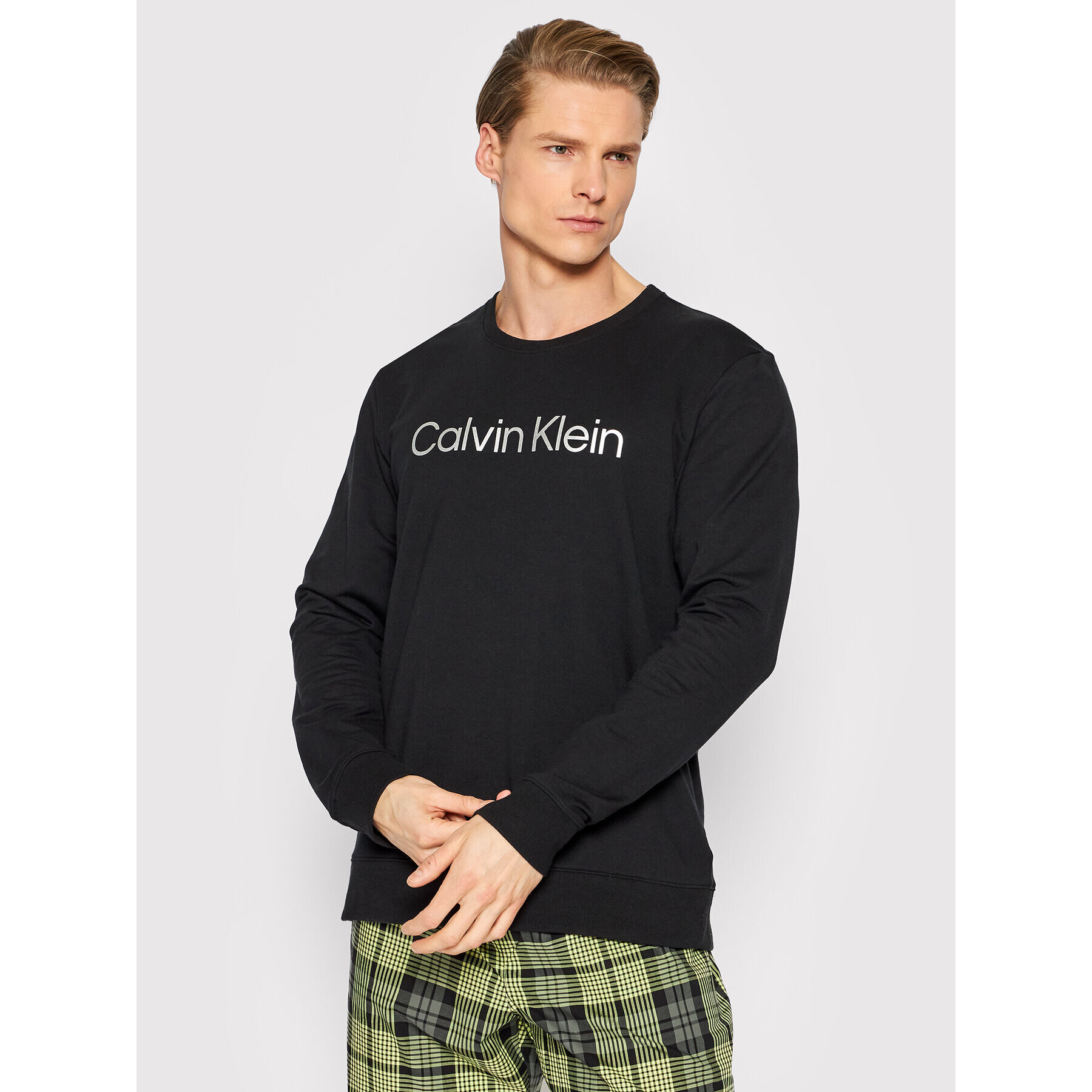 Calvin Klein Underwear Суитшърт 000NM2265E Черен Regular Fit - Pepit.bg