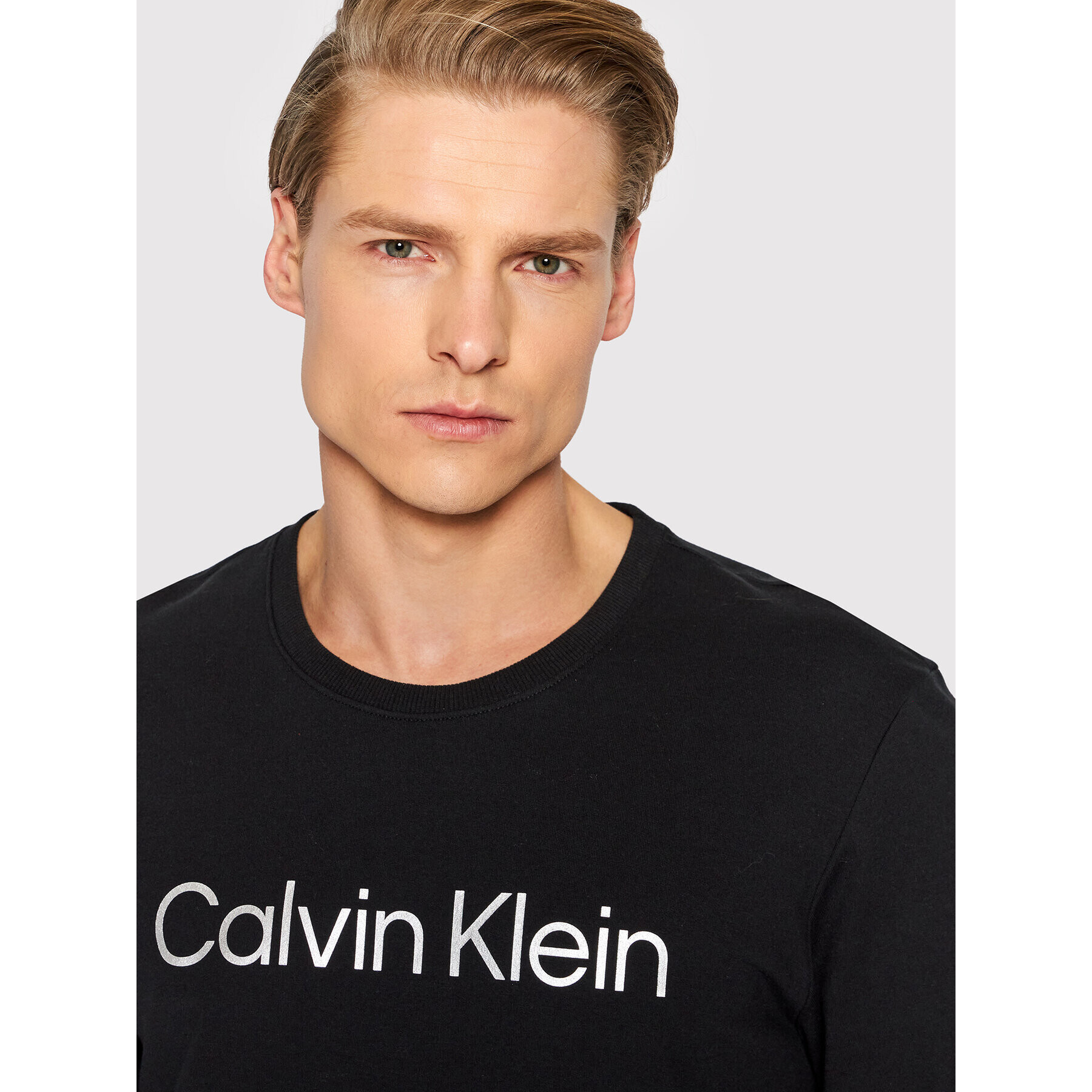 Calvin Klein Underwear Суитшърт 000NM2265E Черен Regular Fit - Pepit.bg