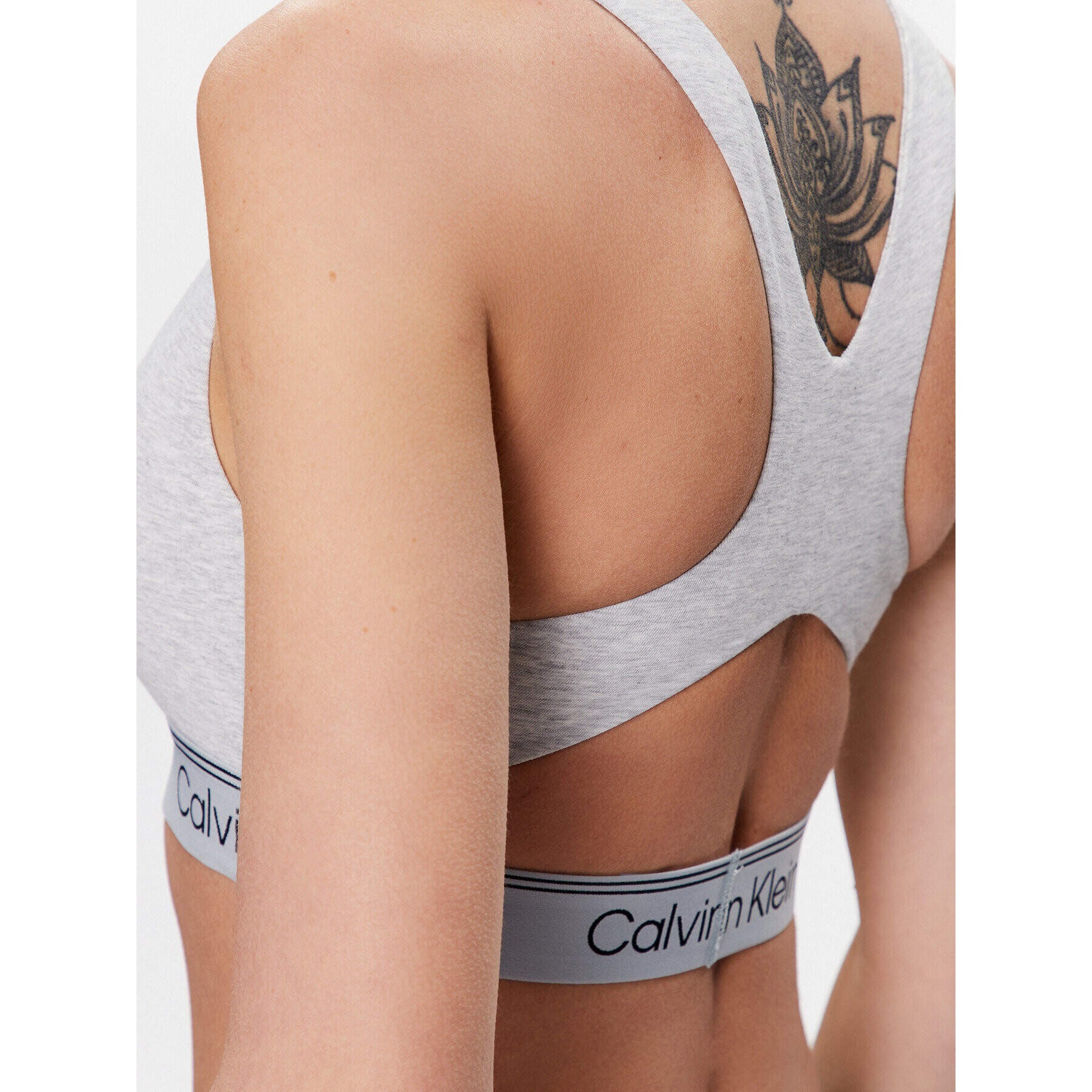 Calvin Klein Underwear Сутиен-топ 000QF7185E Сив - Pepit.bg