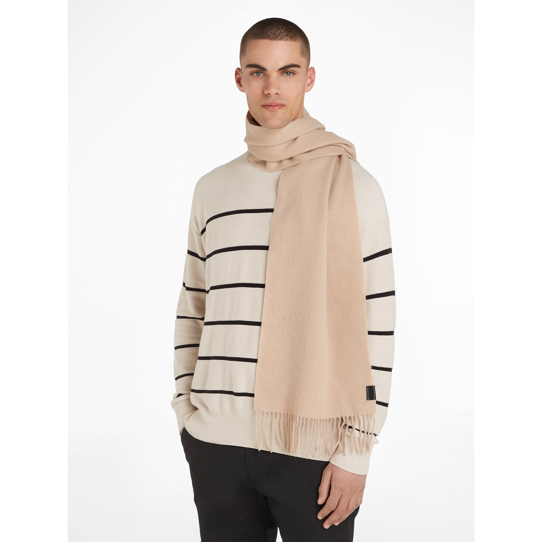 Calvin Klein Зимен шал Classic Wool Woven Scarf K50K511008 Бежов - Pepit.bg