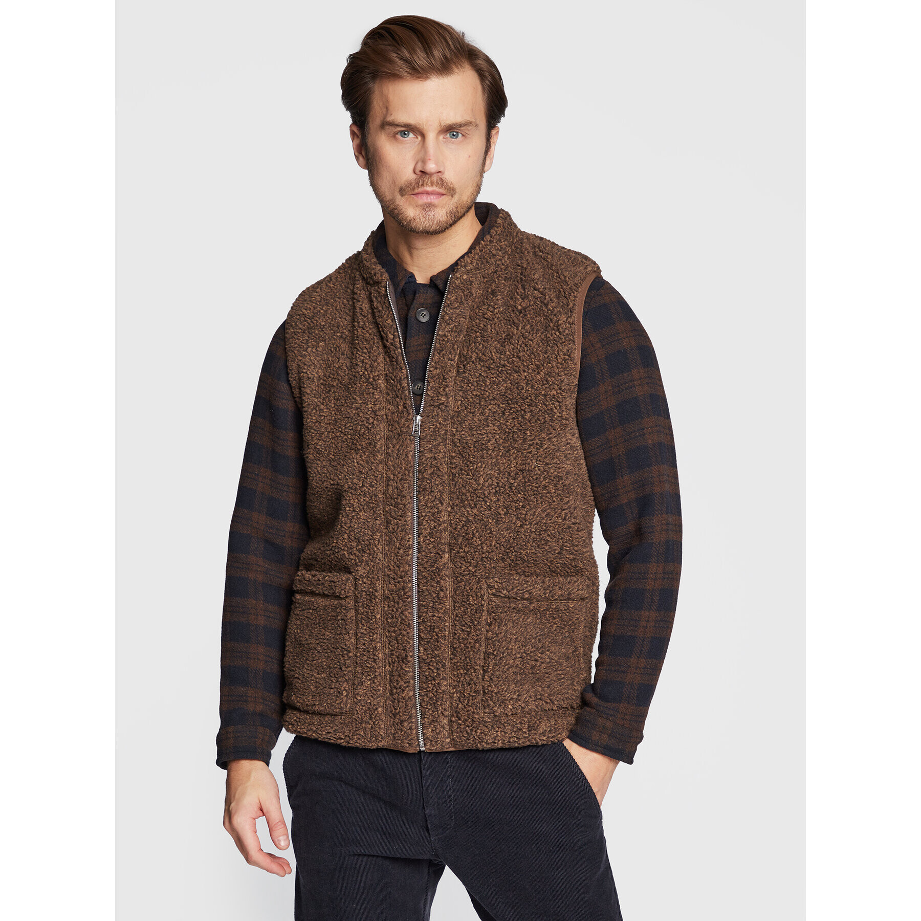 Casual Friday Елек Jonson 20504460 Кафяв Regular Fit - Pepit.bg