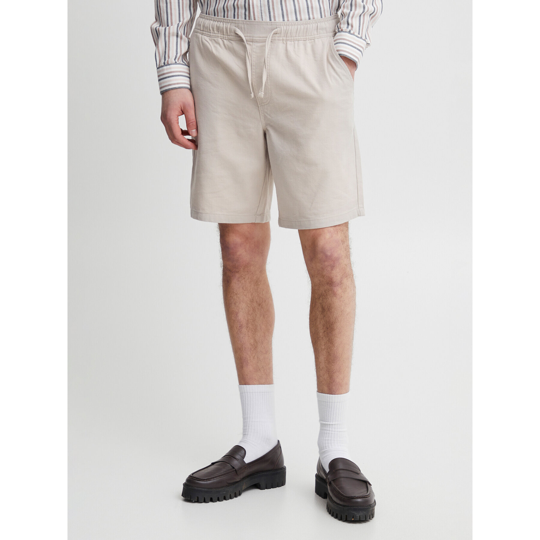 Casual Friday Шорти от плат 20504305 Бежов Regular Fit - Pepit.bg
