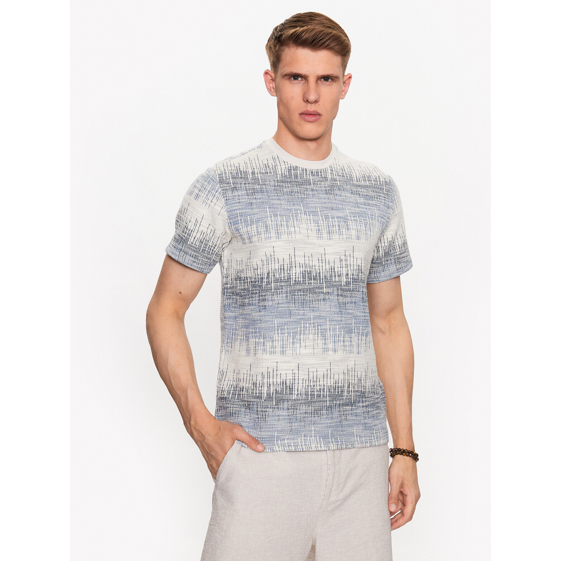 Casual Friday Шорти от плат 20504683 Екрю Regular Fit - Pepit.bg