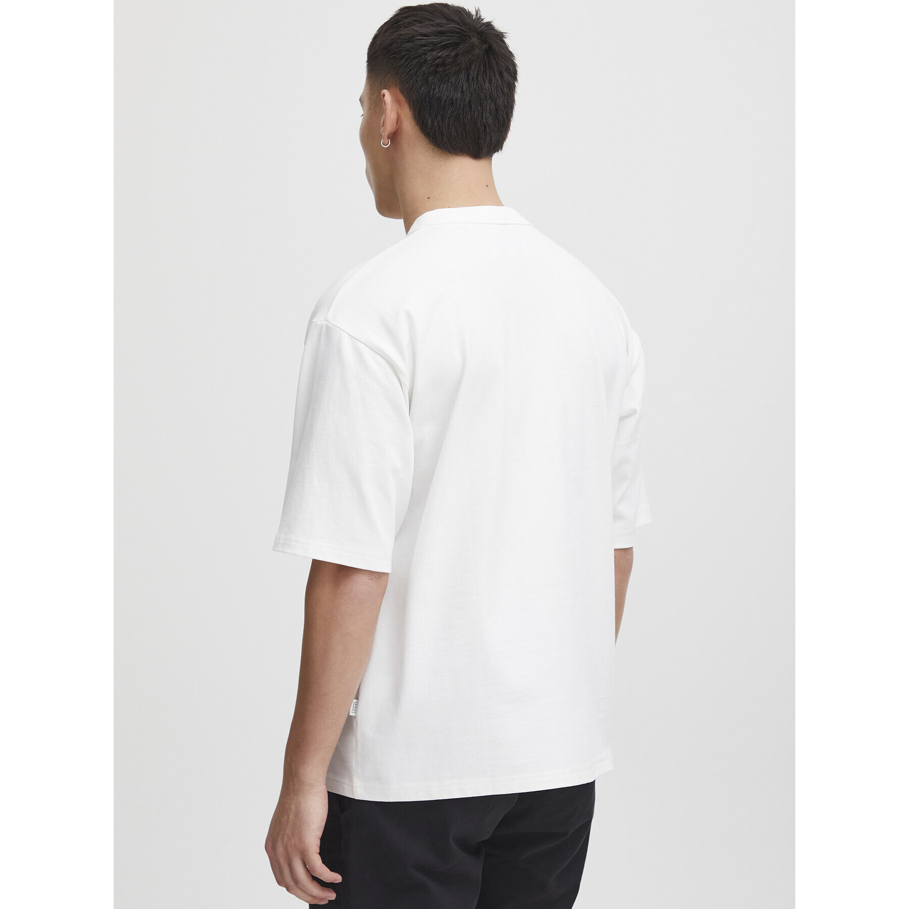 Casual Friday Тишърт 20504712 Екрю Regular Fit - Pepit.bg