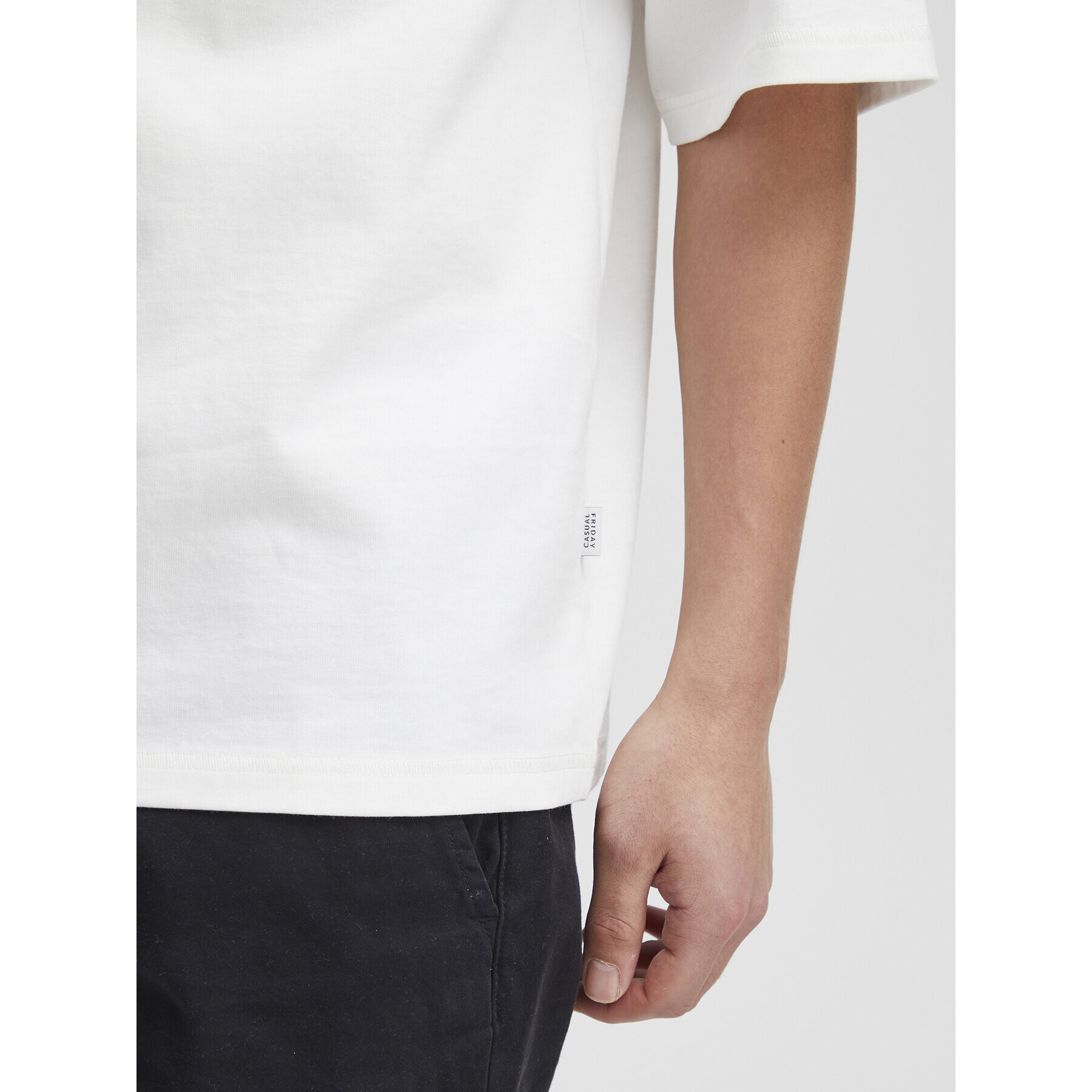 Casual Friday Тишърт 20504712 Екрю Regular Fit - Pepit.bg