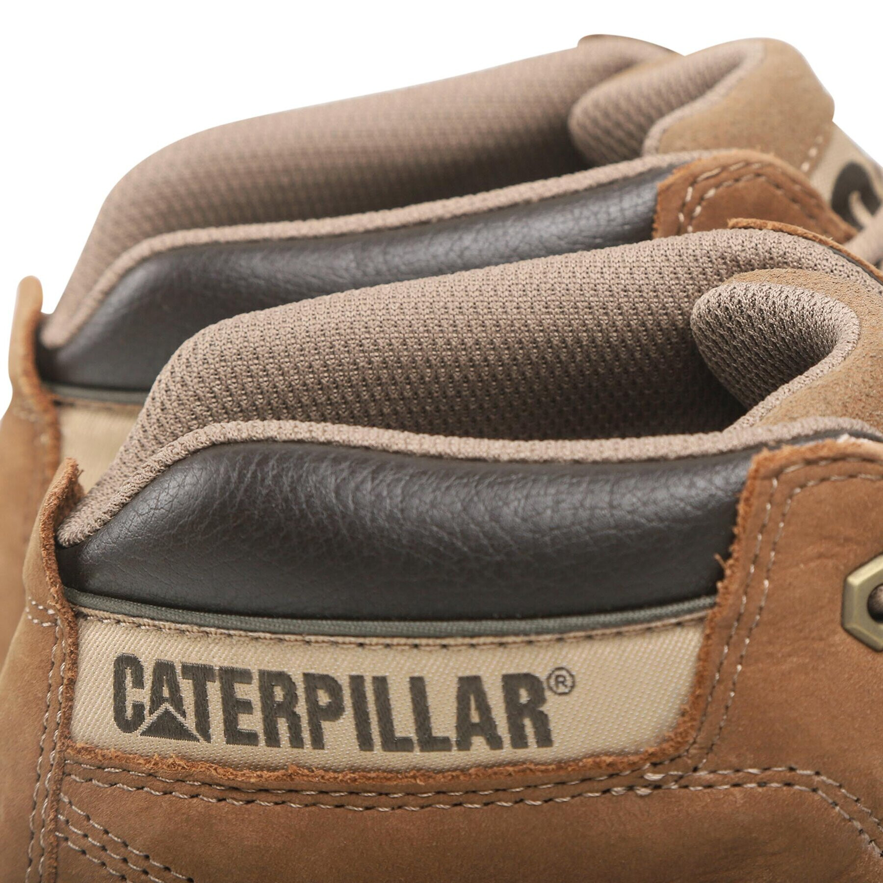 CATerpillar Зимни обувки Disrupt Boot P719565 Кафяв - Pepit.bg