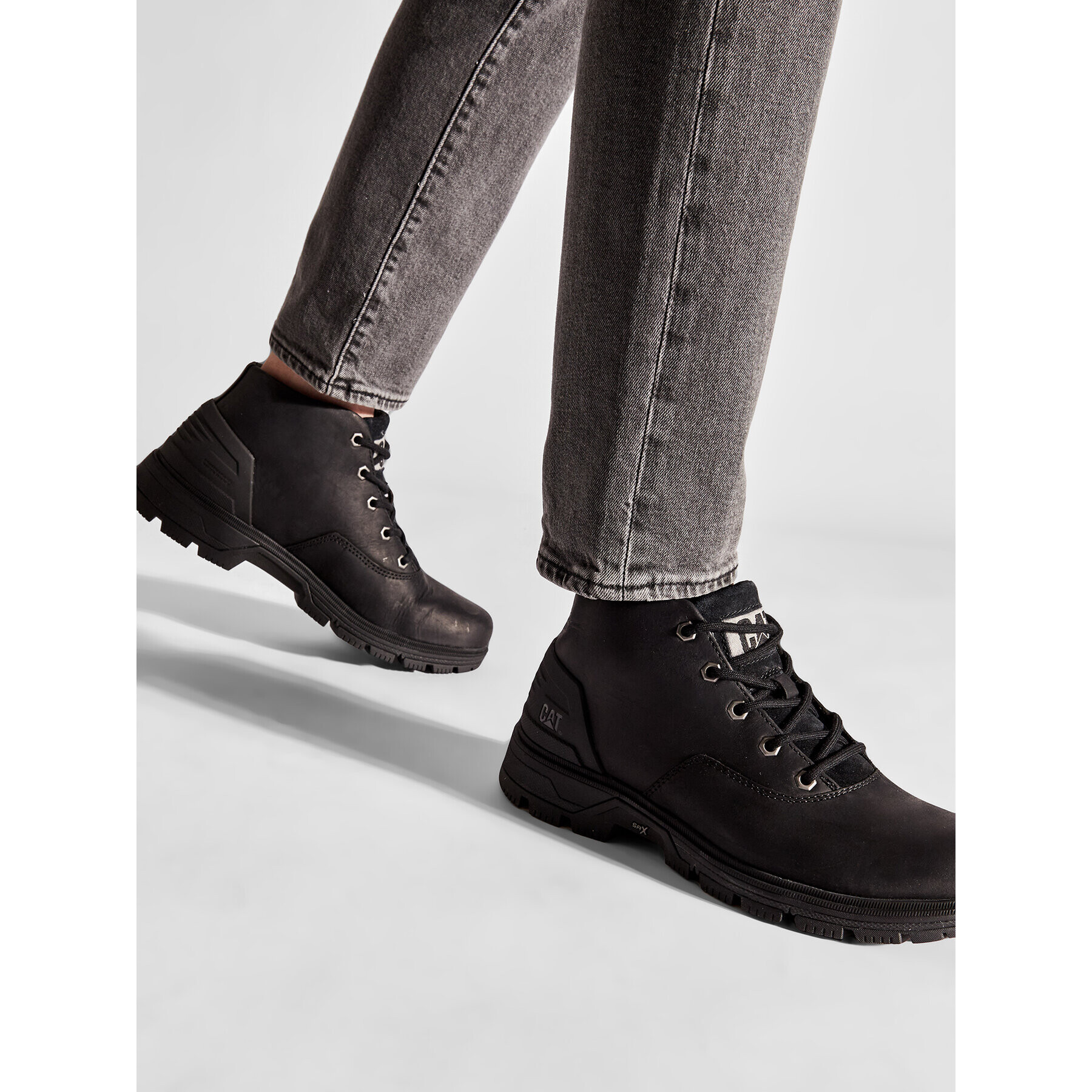 CATerpillar Зимни обувки Leverage Shoe P725150 Черен - Pepit.bg