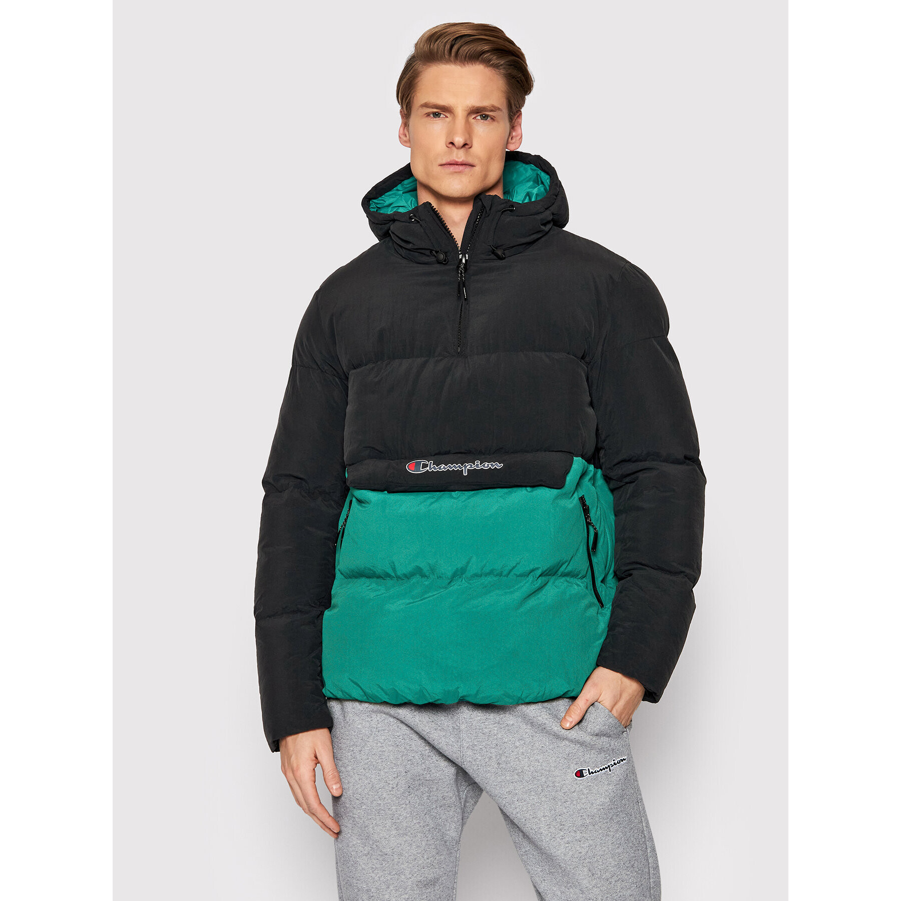 Champion Анорак Script Logo 216733 Черен Regular Fit - Pepit.bg