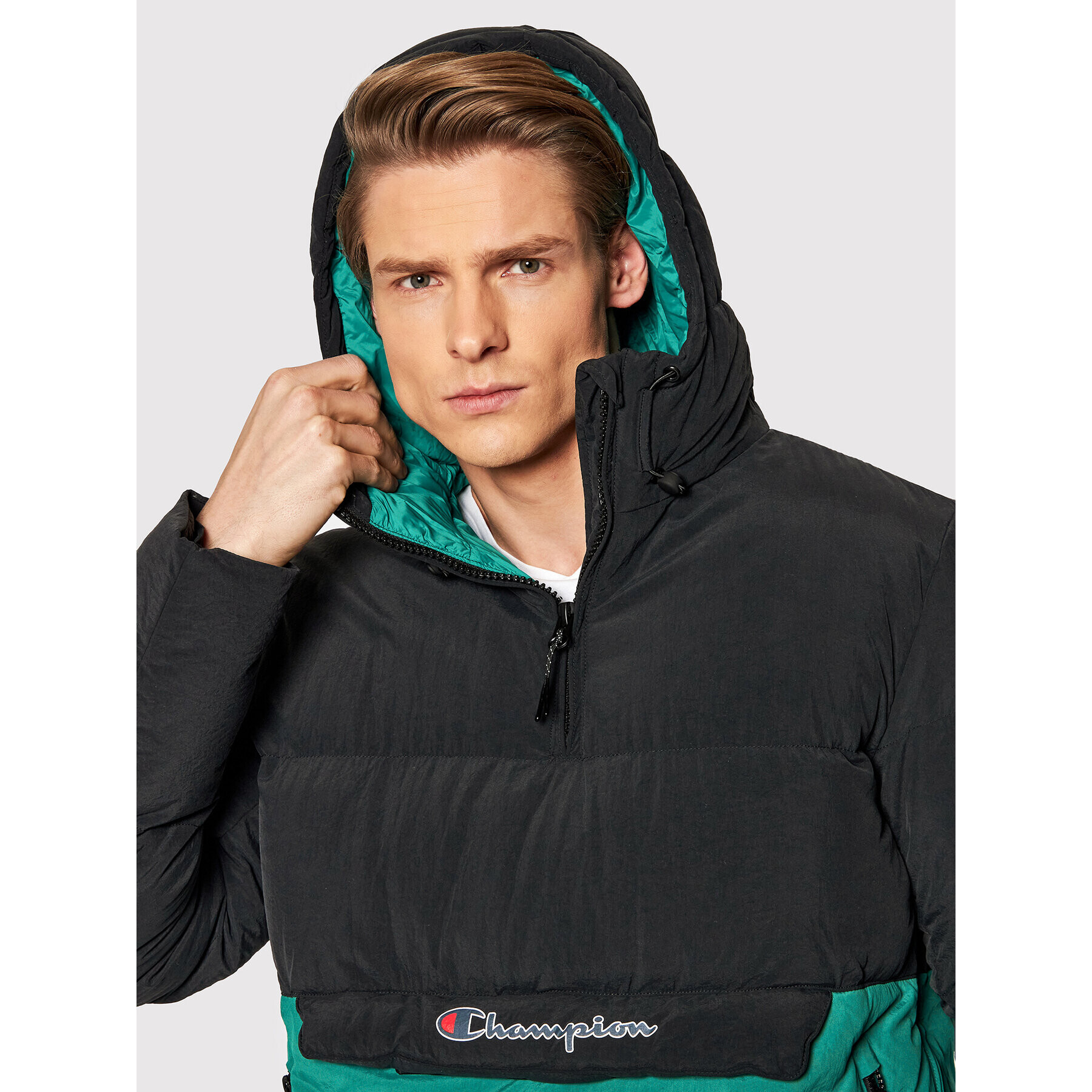 Champion Анорак Script Logo 216733 Черен Regular Fit - Pepit.bg
