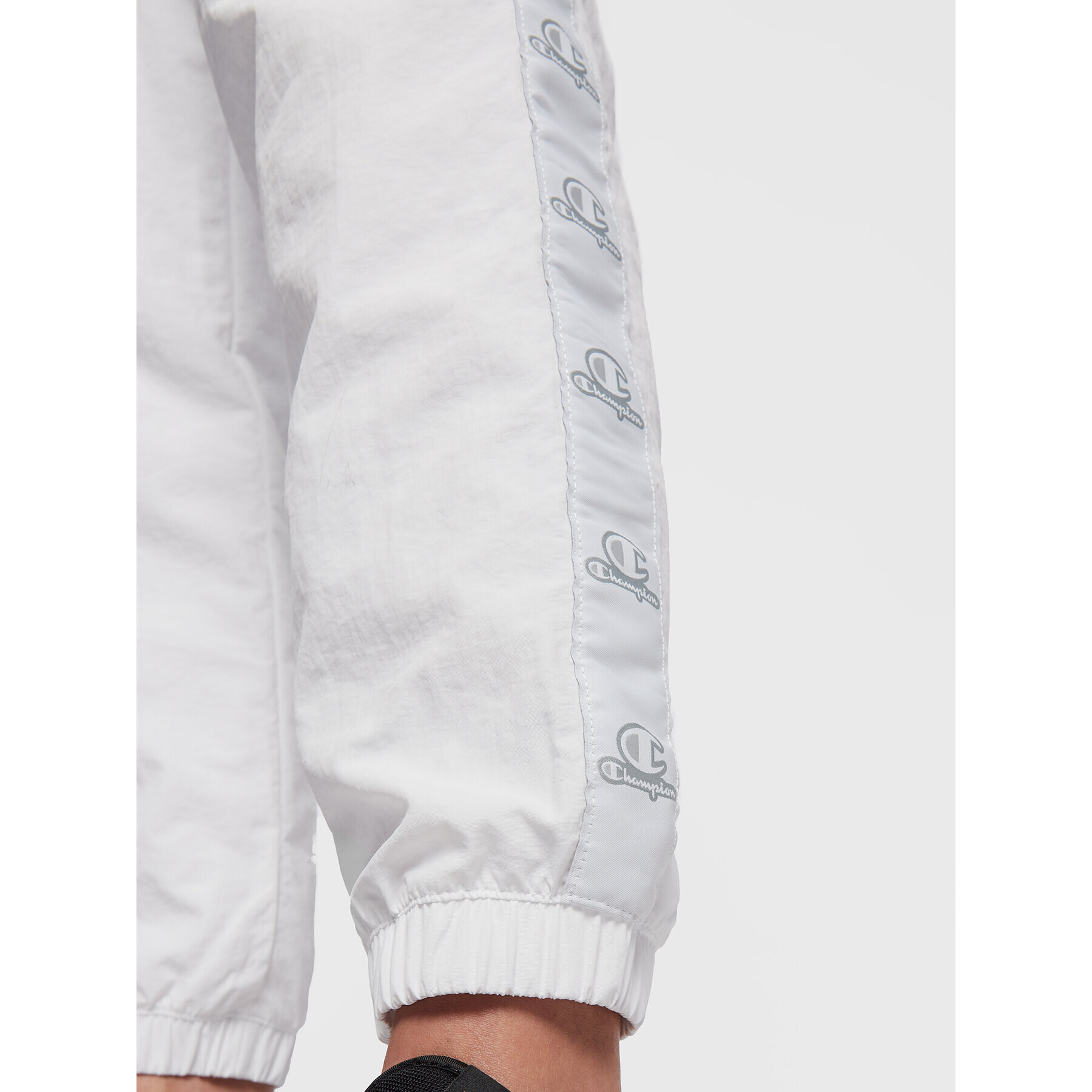 Champion Долнище анцуг 115495 Бял Regular Fit - Pepit.bg