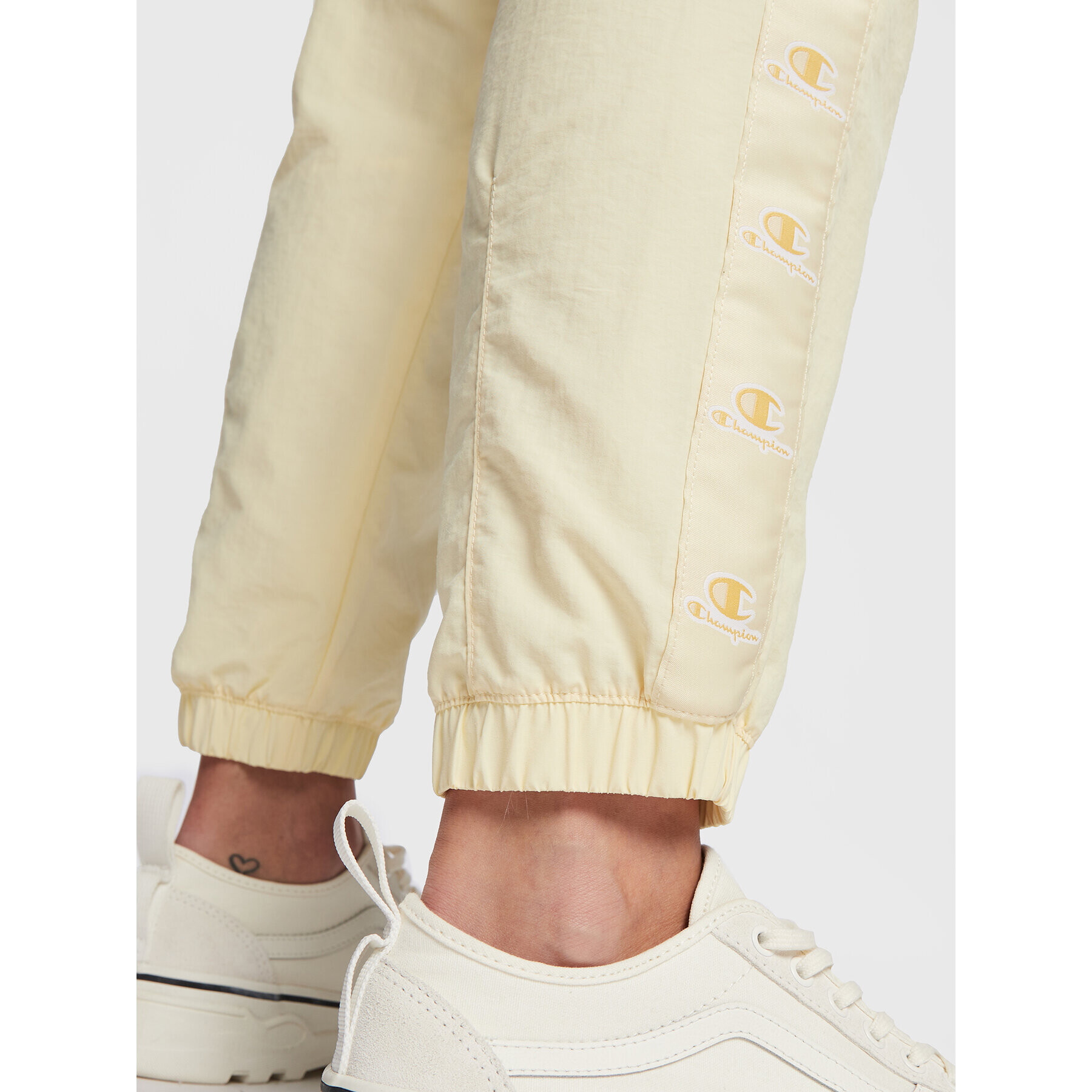 Champion Долнище анцуг 115495 Жълт Regular Fit - Pepit.bg
