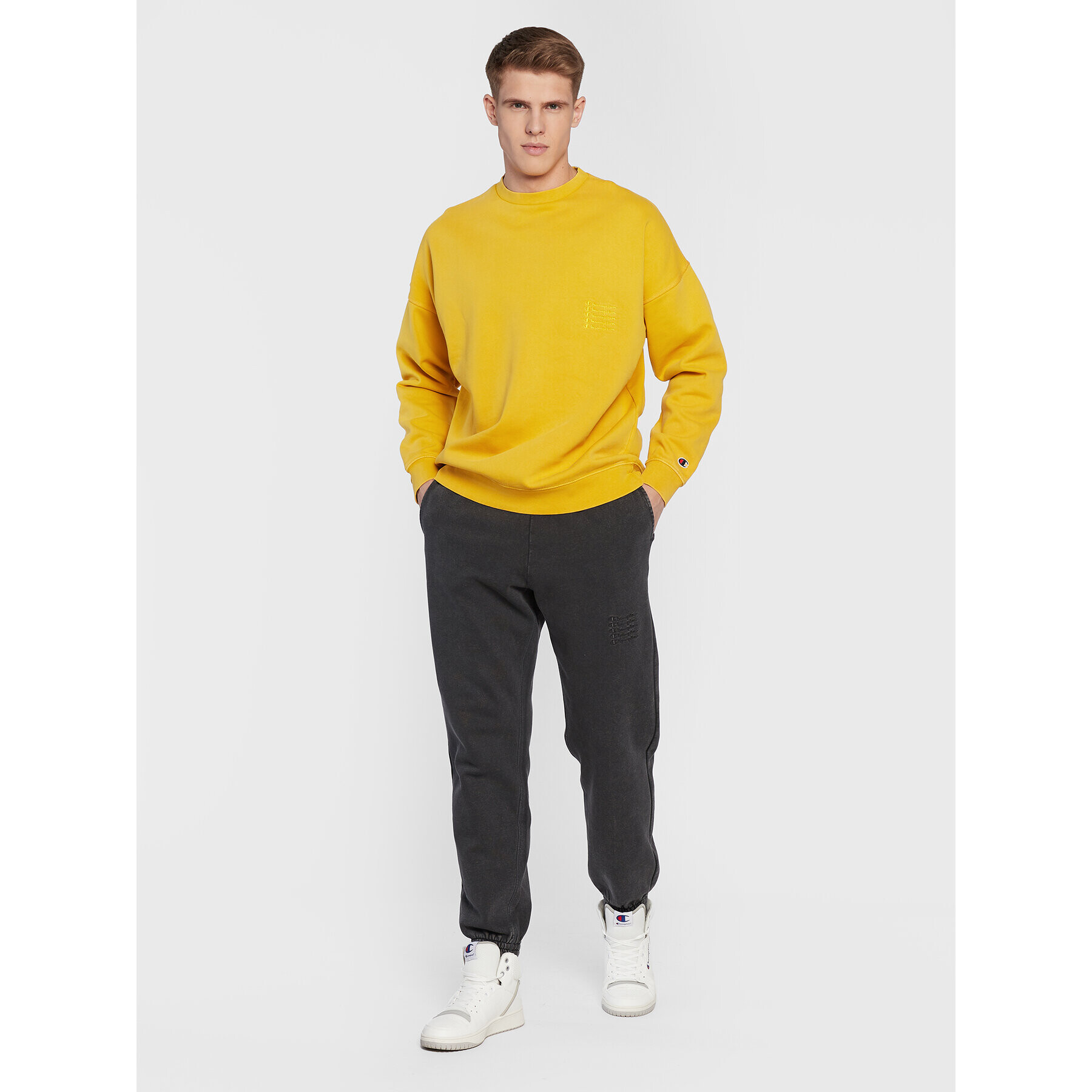 Champion Долнище анцуг 217896 Сив Regular Fit - Pepit.bg