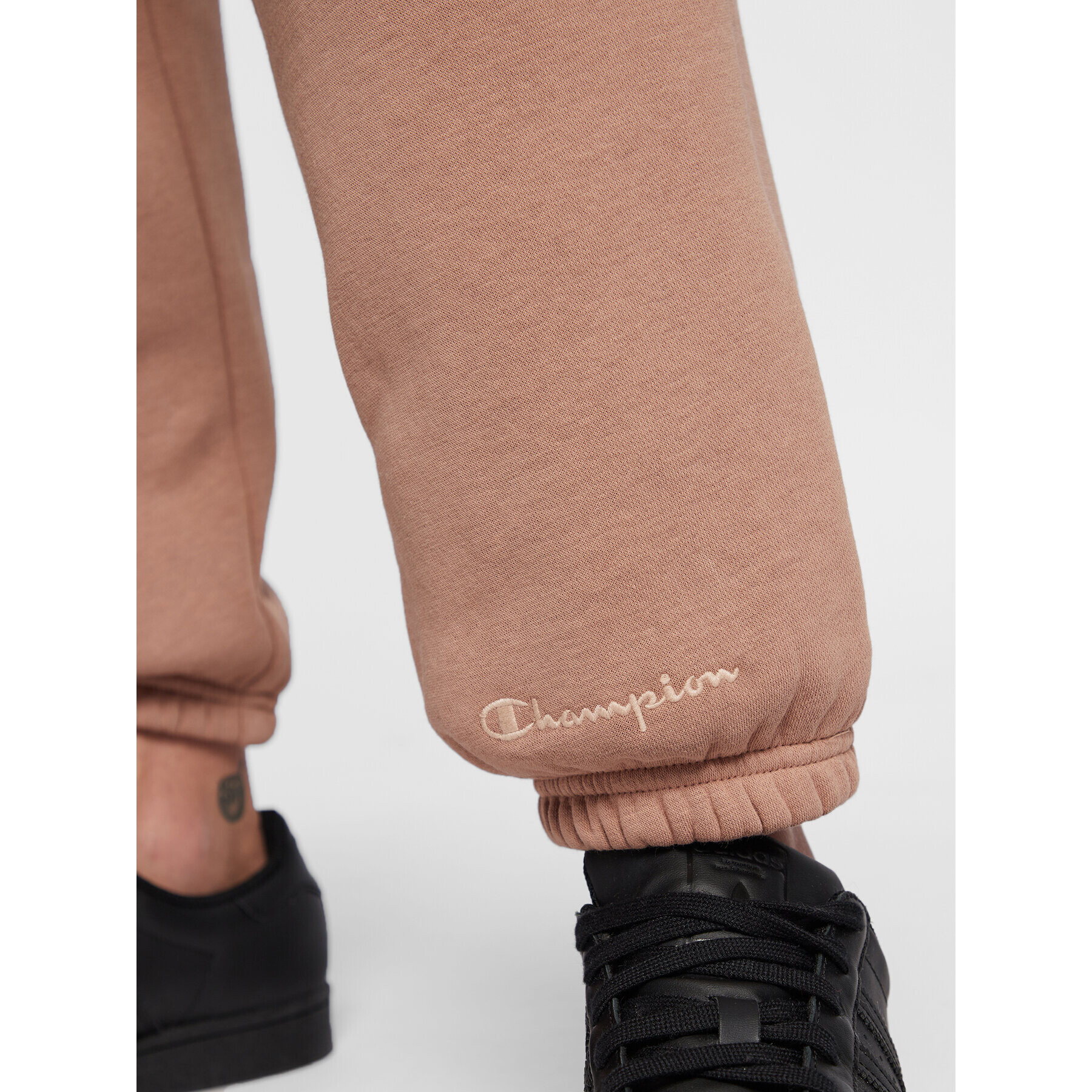 Champion Долнище анцуг Eco-Future 115668 Кафяв Custom Fit - Pepit.bg