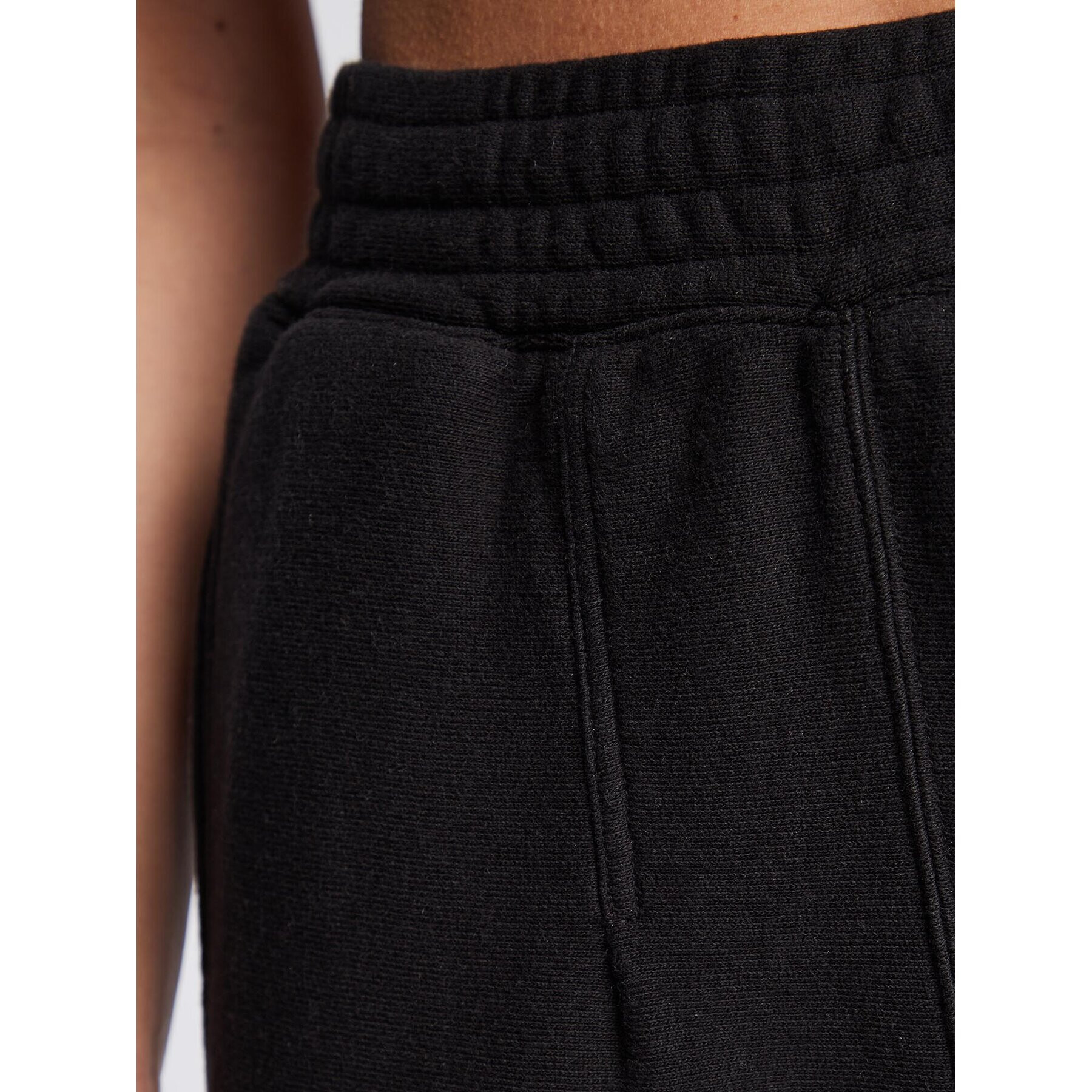 Champion Долнище анцуг Minimal 115648 Черен Regular Fit - Pepit.bg
