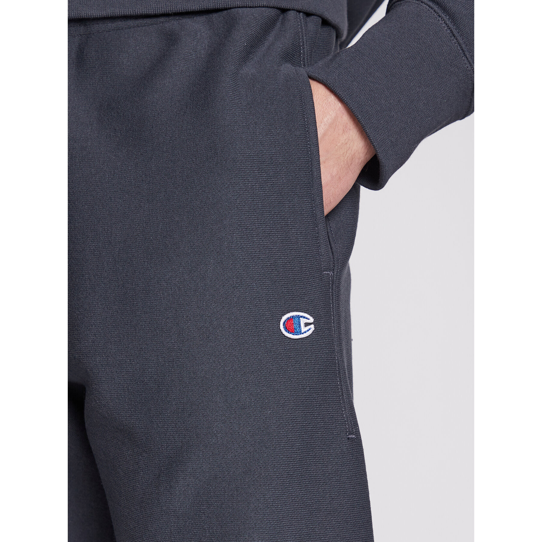 Champion Долнище анцуг Ribbed Cuffs Reverse Weave 216541 Сив Custom Fit - Pepit.bg