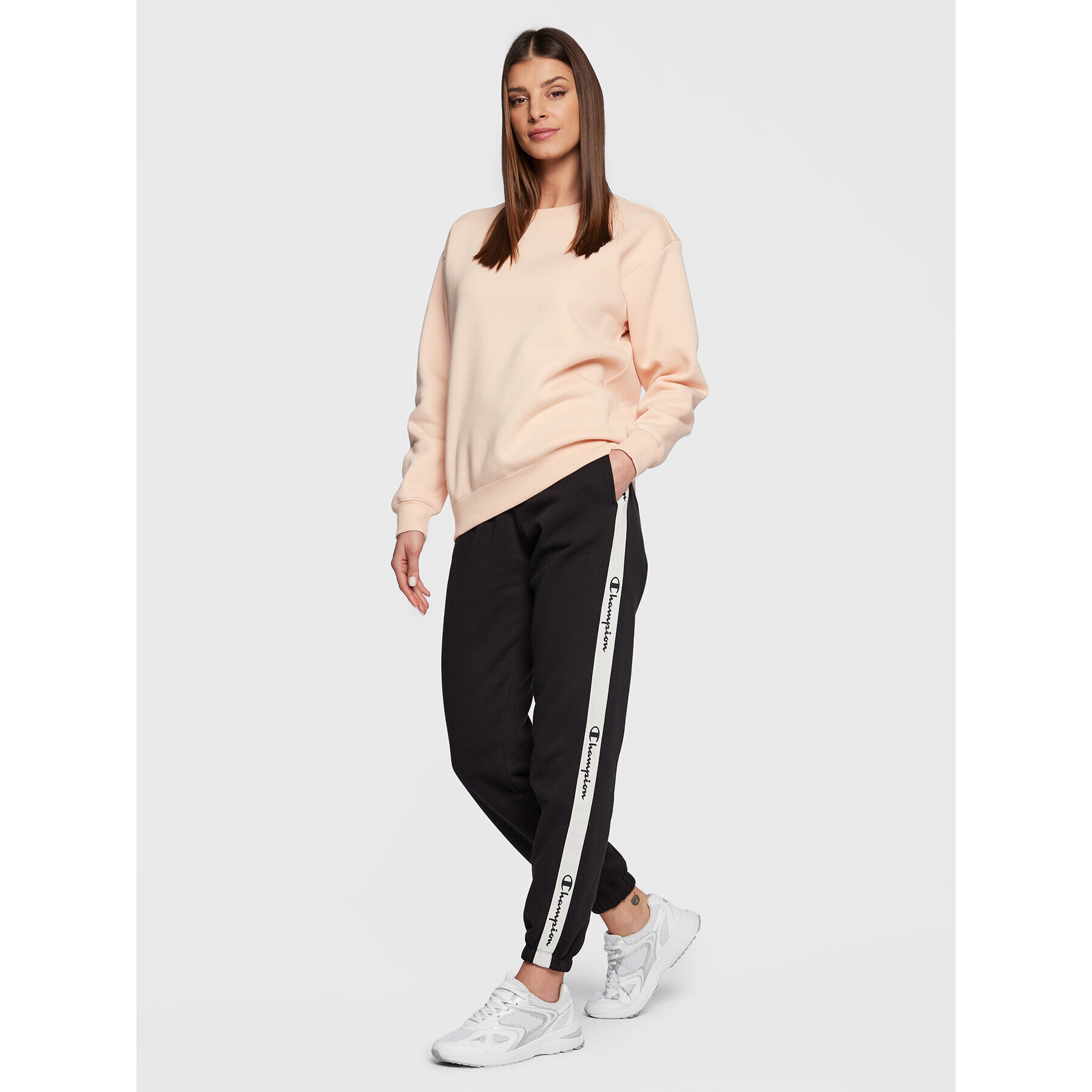 Champion Долнище анцуг Slide Tape 115576 Черен Regular Fit - Pepit.bg
