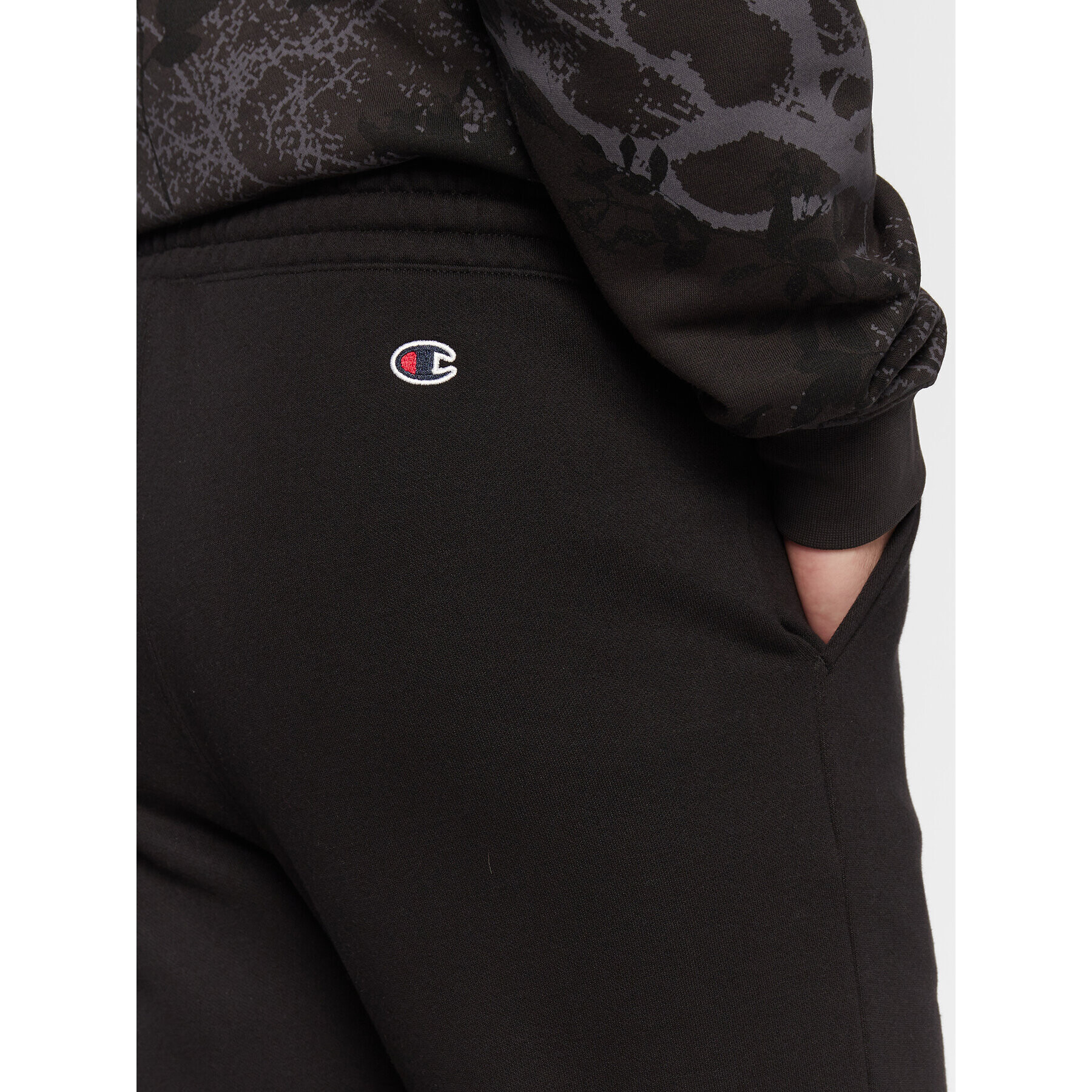 Champion Долнище анцуг Varsity 217889 Черен Regular Fit - Pepit.bg