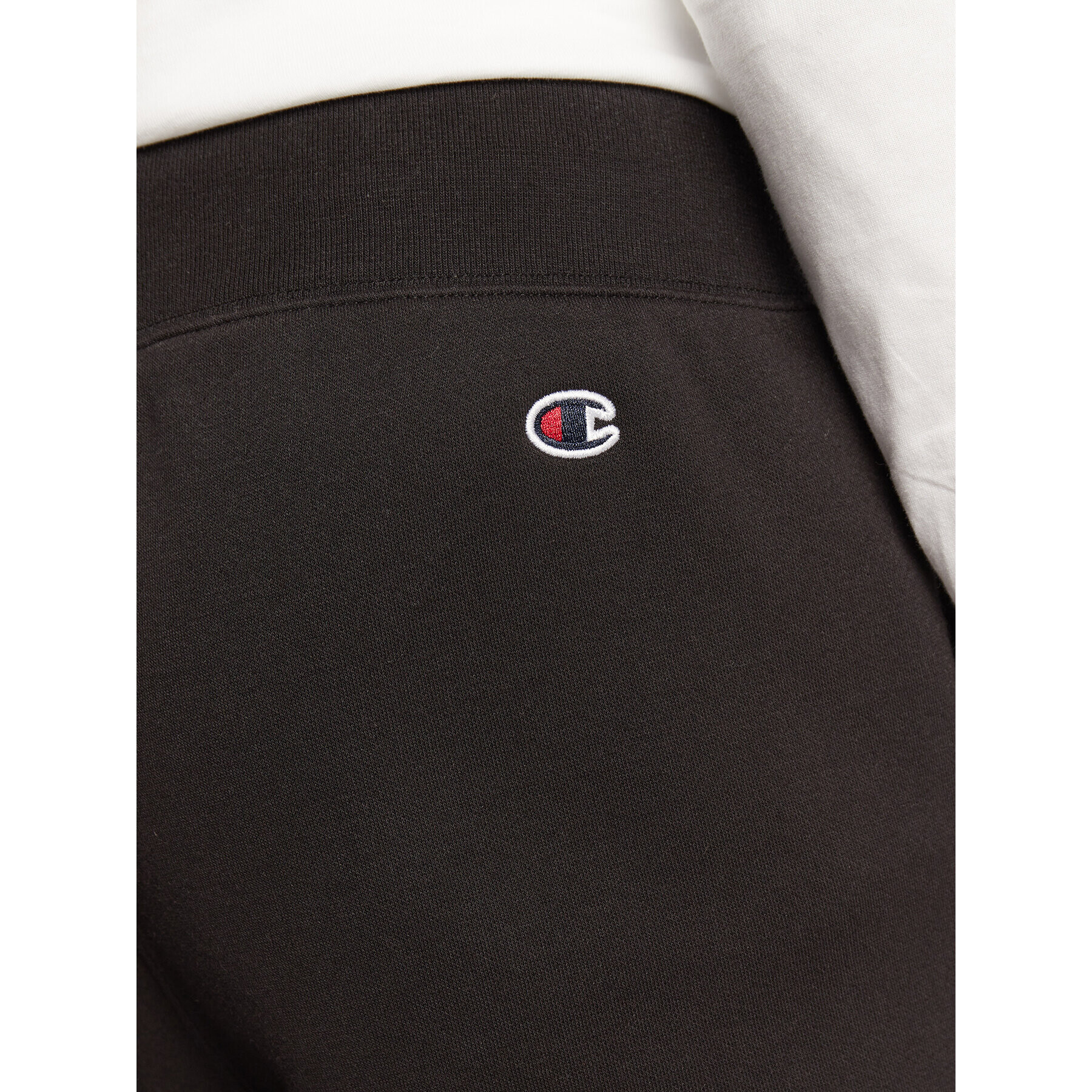 Champion Долнище анцуг Vertical Logo Embroidery 217860 Черен Regular Fit - Pepit.bg