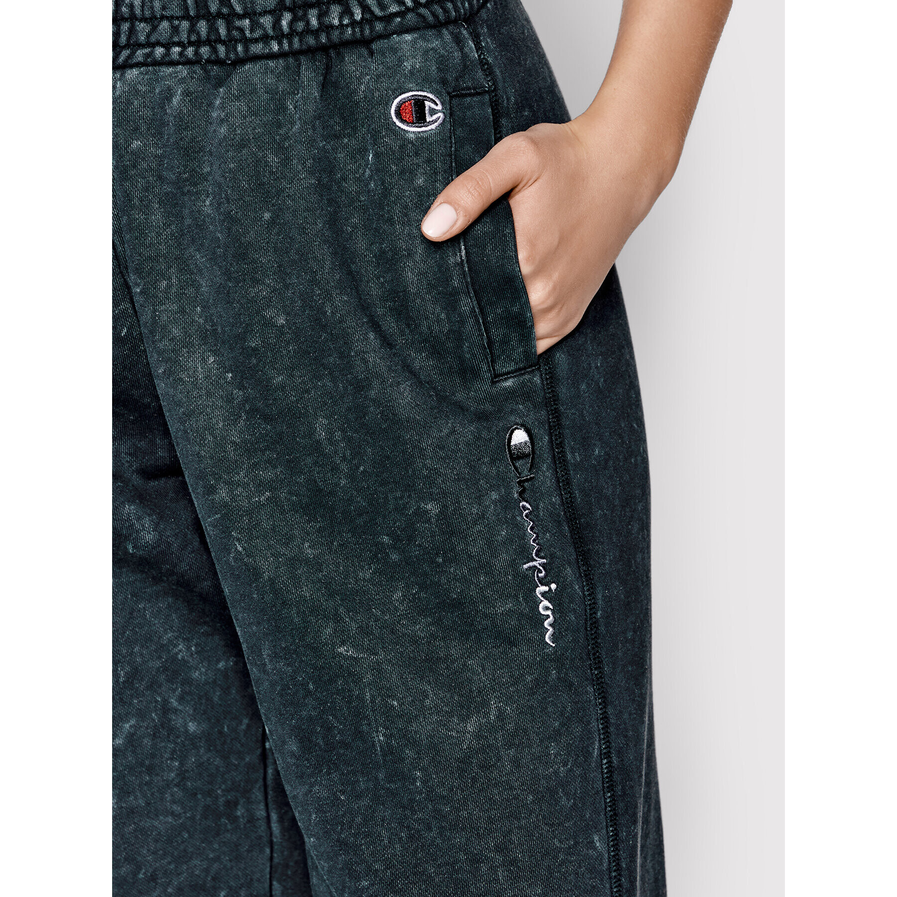 Champion Долнище анцуг 114943 Сив Custom Fit - Pepit.bg