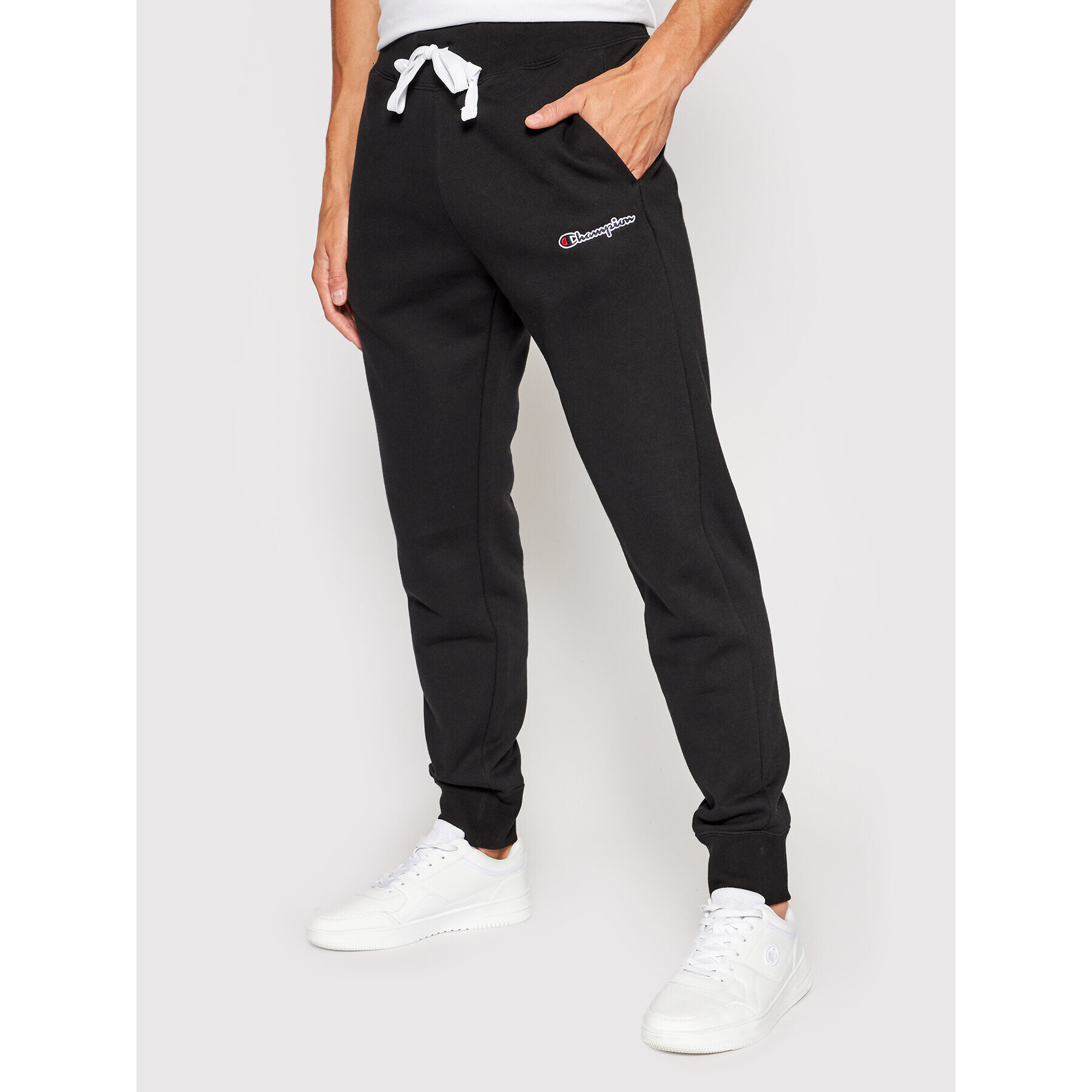 Champion Долнище анцуг Blend Small Script Logo 216479 Черен Regular Fit - Pepit.bg