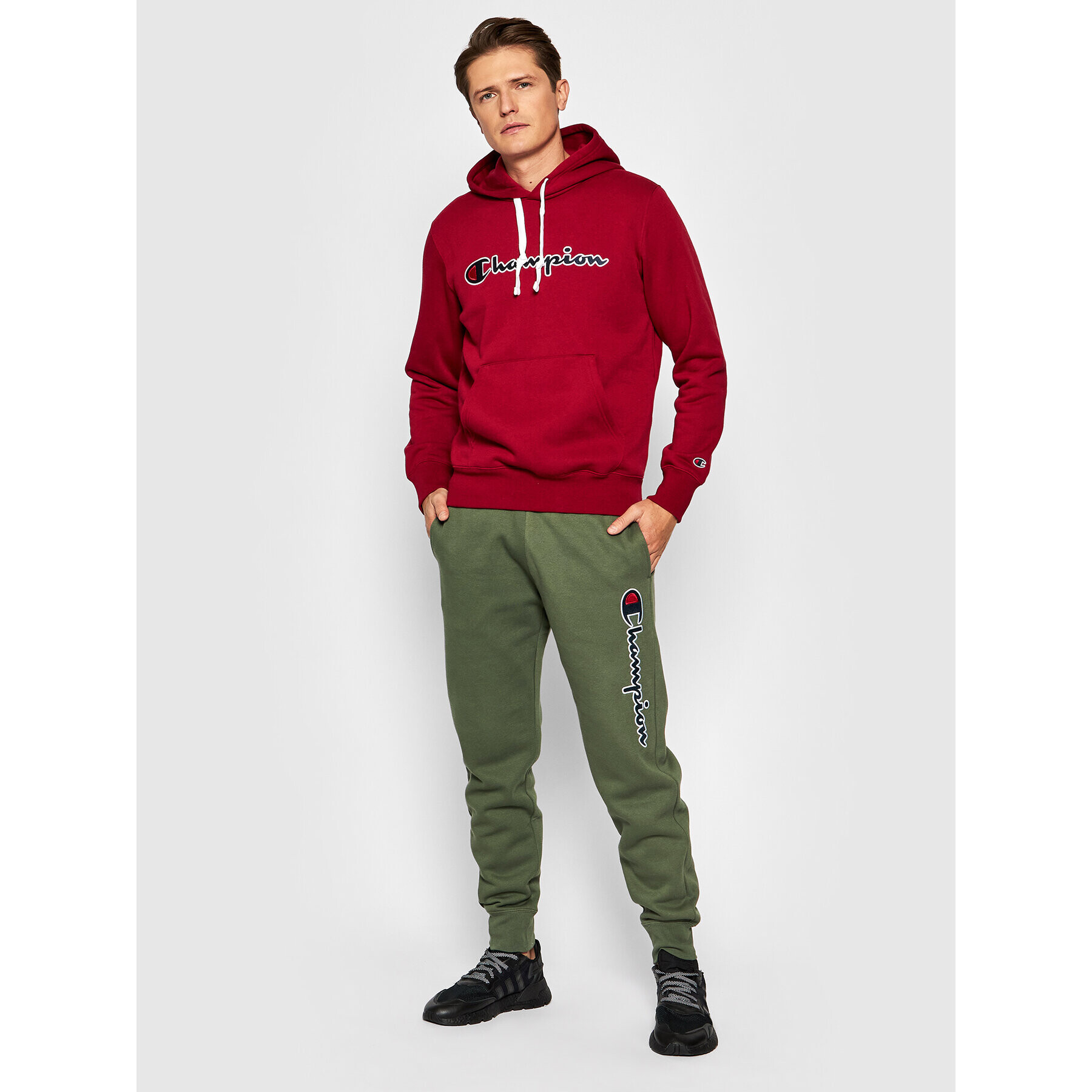 Champion Долнище анцуг Blend Vertical Script Logo 216472 Зелен Regular Fit - Pepit.bg