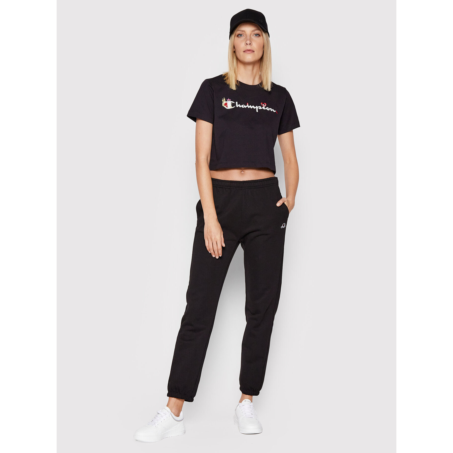 Champion Долнище анцуг Heavy Elasticated Cuff 114925 Черен Regular Fit - Pepit.bg