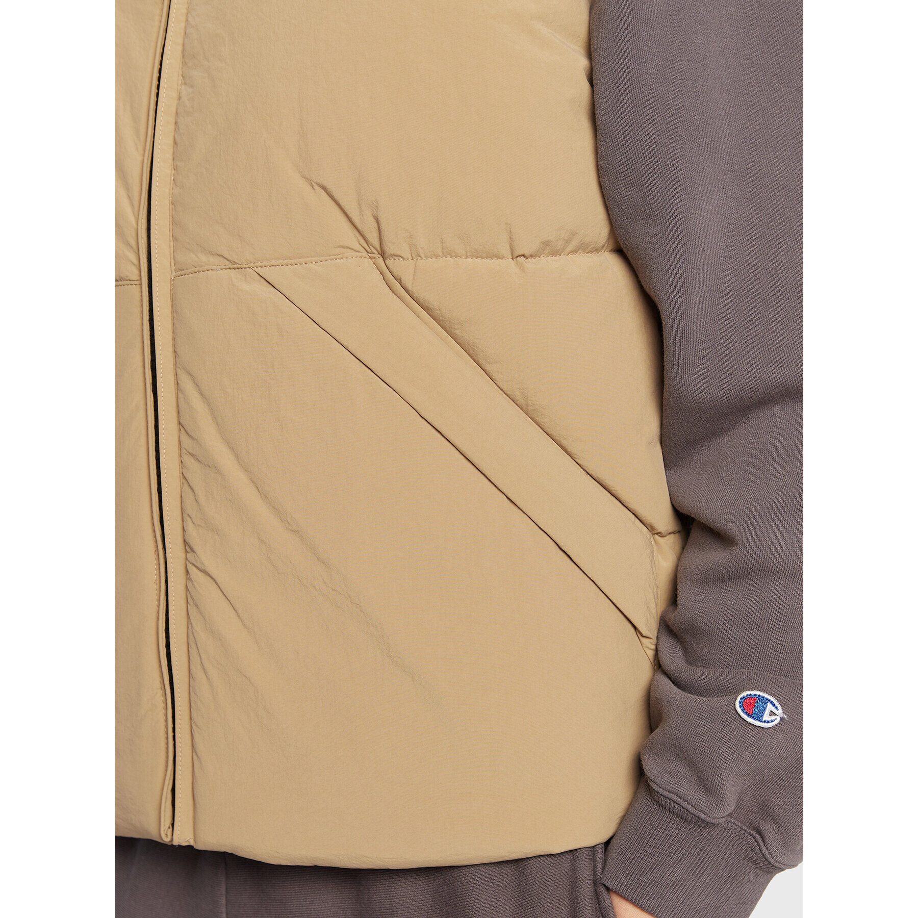 Champion Елек Script Logo 218084 Бежов Regular Fit - Pepit.bg