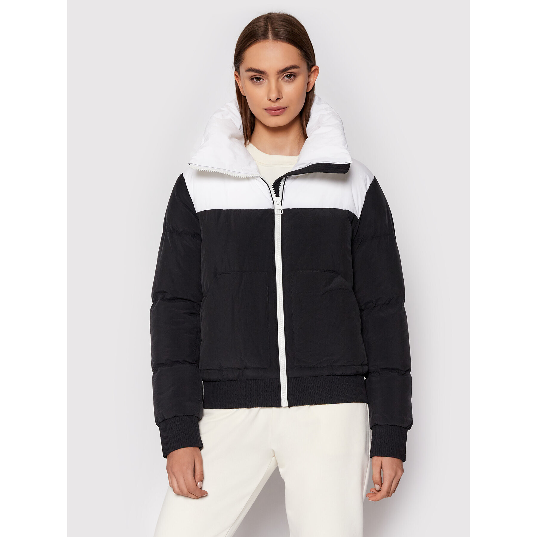 Champion Пухено яке 114597 Черен Regular Fit - Pepit.bg
