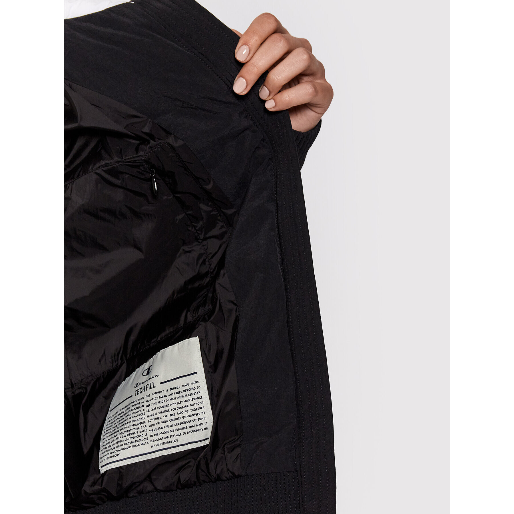 Champion Пухено яке 114597 Черен Regular Fit - Pepit.bg