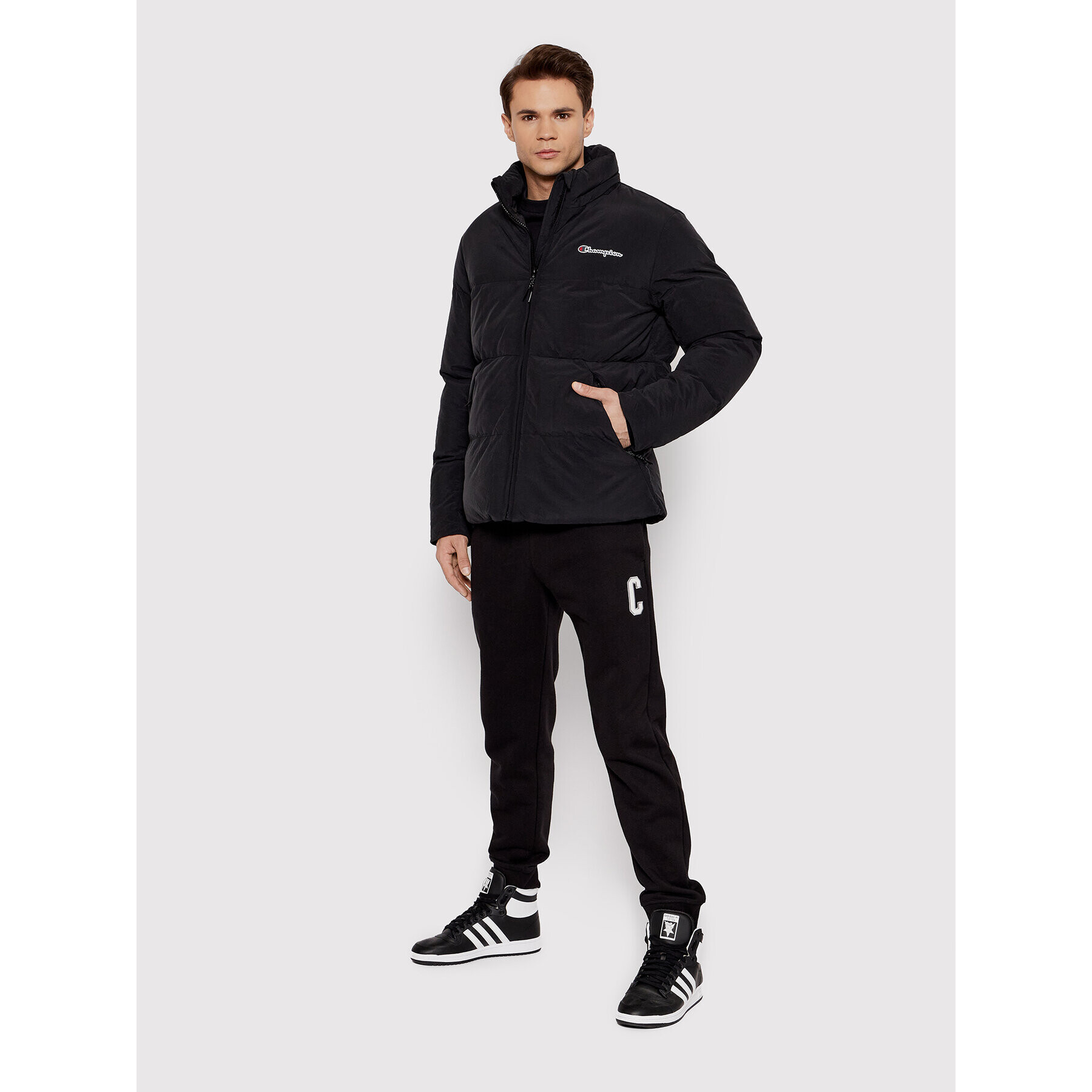 Champion Пухено яке Script Logo 216953 Черен Regular Fit - Pepit.bg