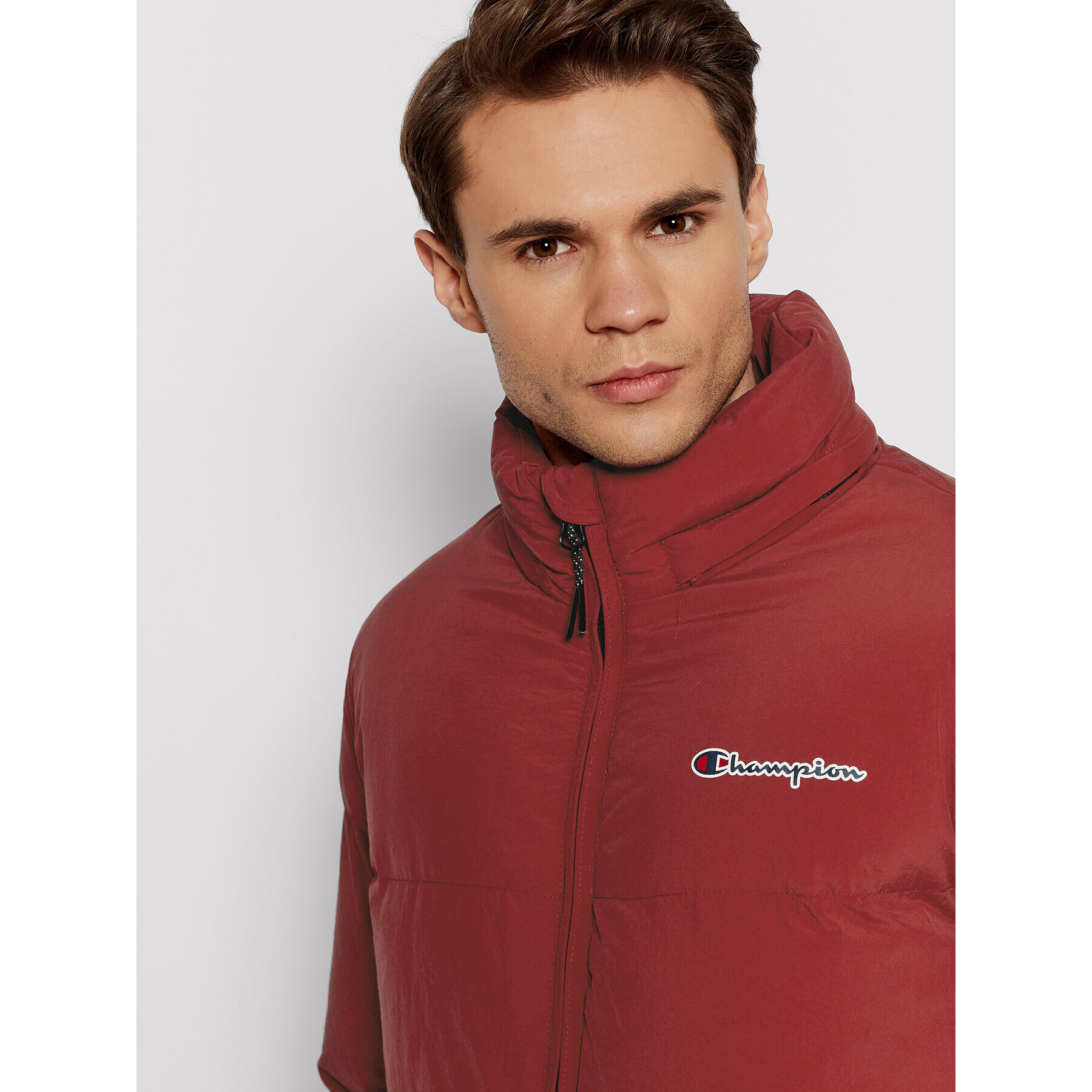 Champion Пухено яке Script Logo 216953 Червен Regular Fit - Pepit.bg