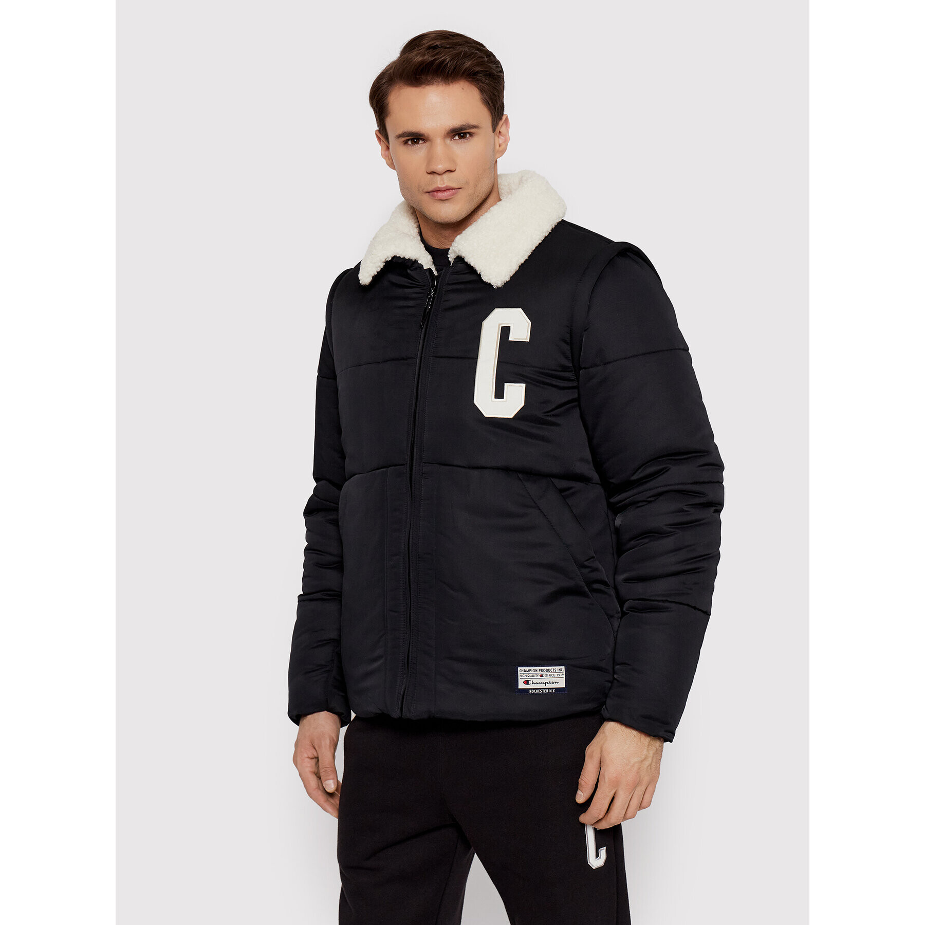 Champion Пухено яке Teddy 216735 Черен Regular Fit - Pepit.bg