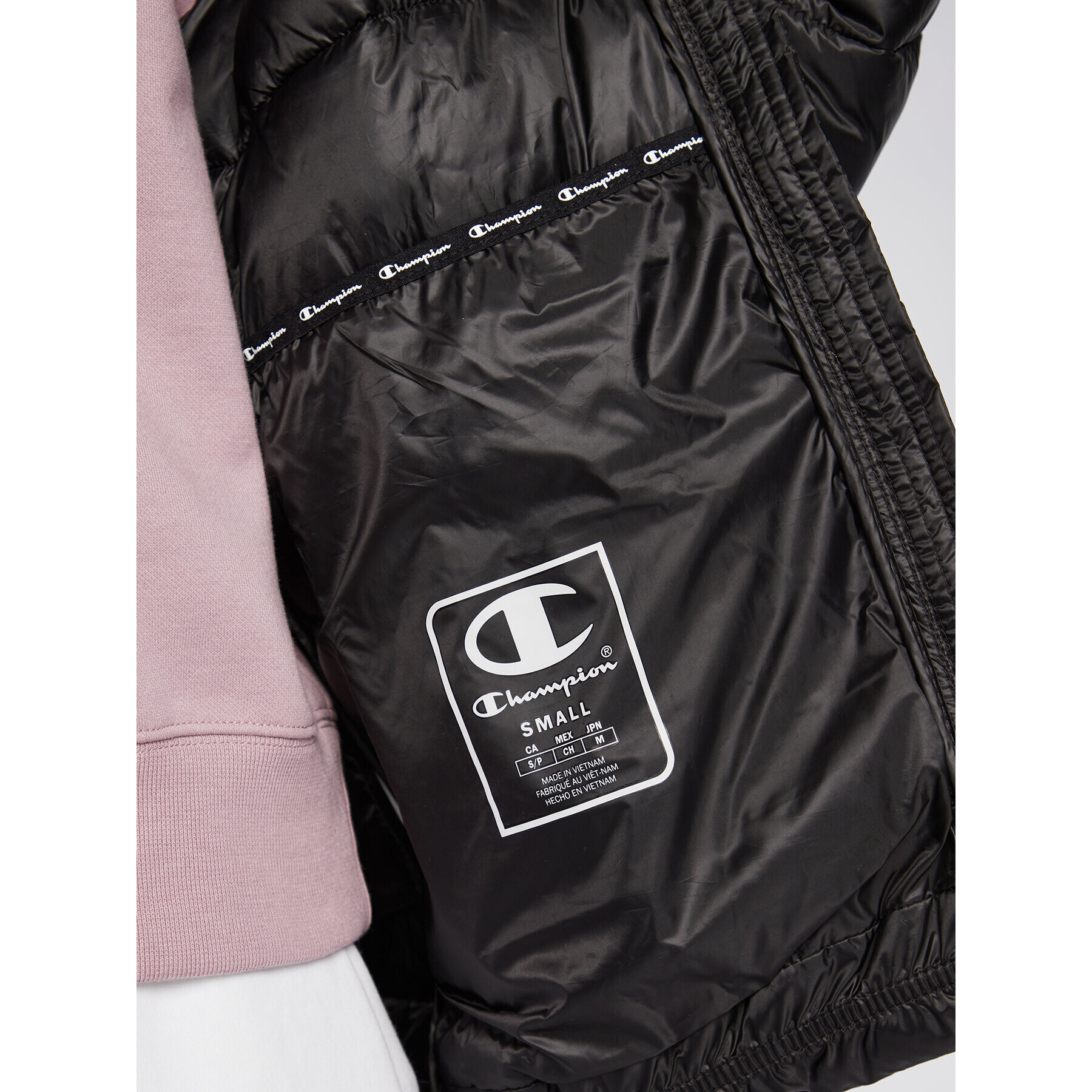 Champion Пухено яке 115750 Черен Regular Fit - Pepit.bg