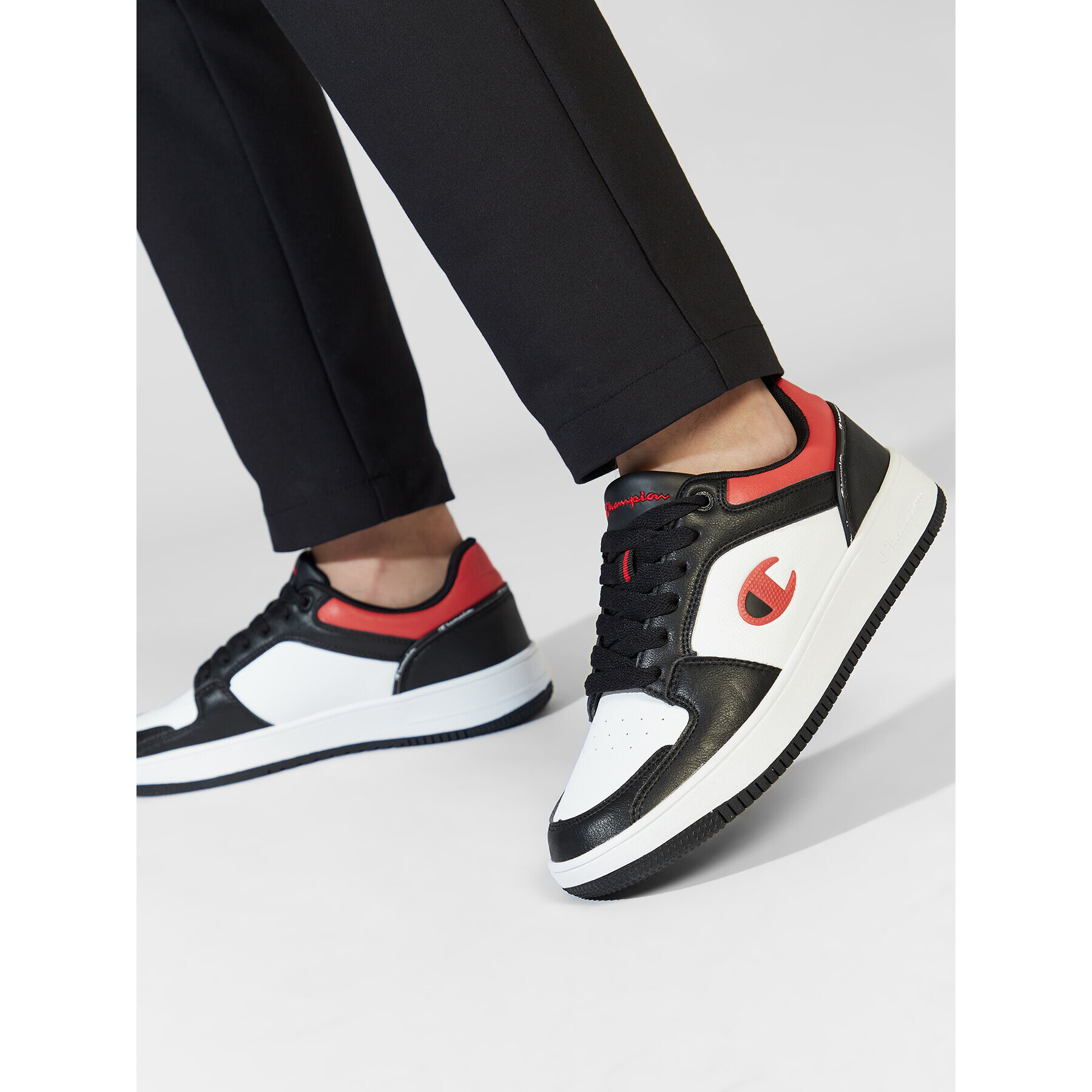 Champion Сникърси Rebound 2.0 Low S21906-CHA-KK003 Черен - Pepit.bg
