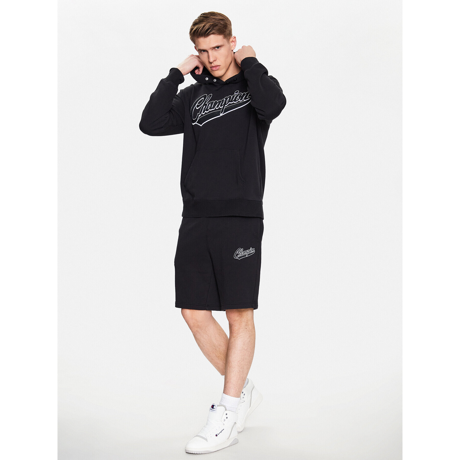 Champion Спортни шорти 218525 Черен Regular Fit - Pepit.bg