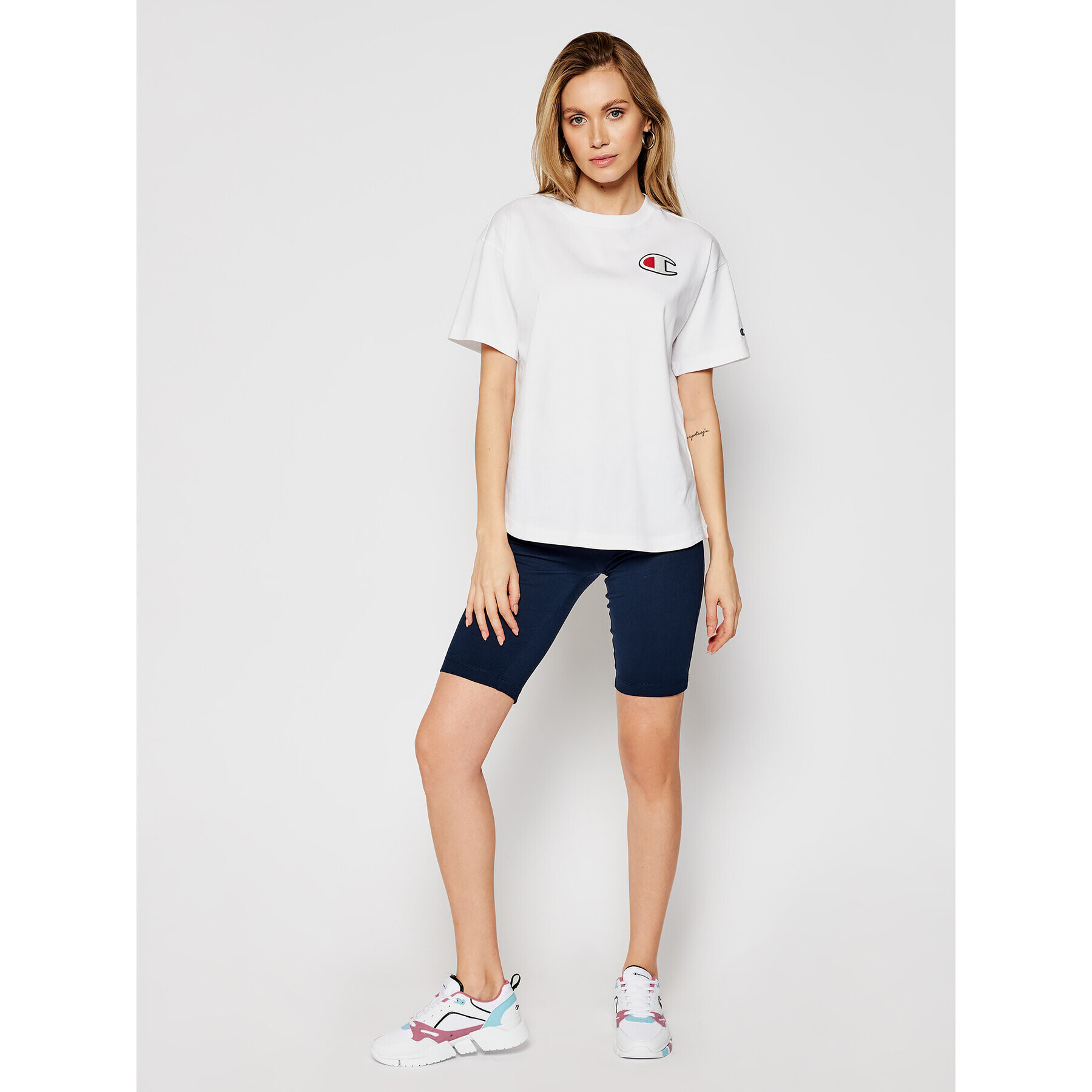 Champion Спортни шорти Script Logo 112862 Тъмносин Athletic Fit - Pepit.bg
