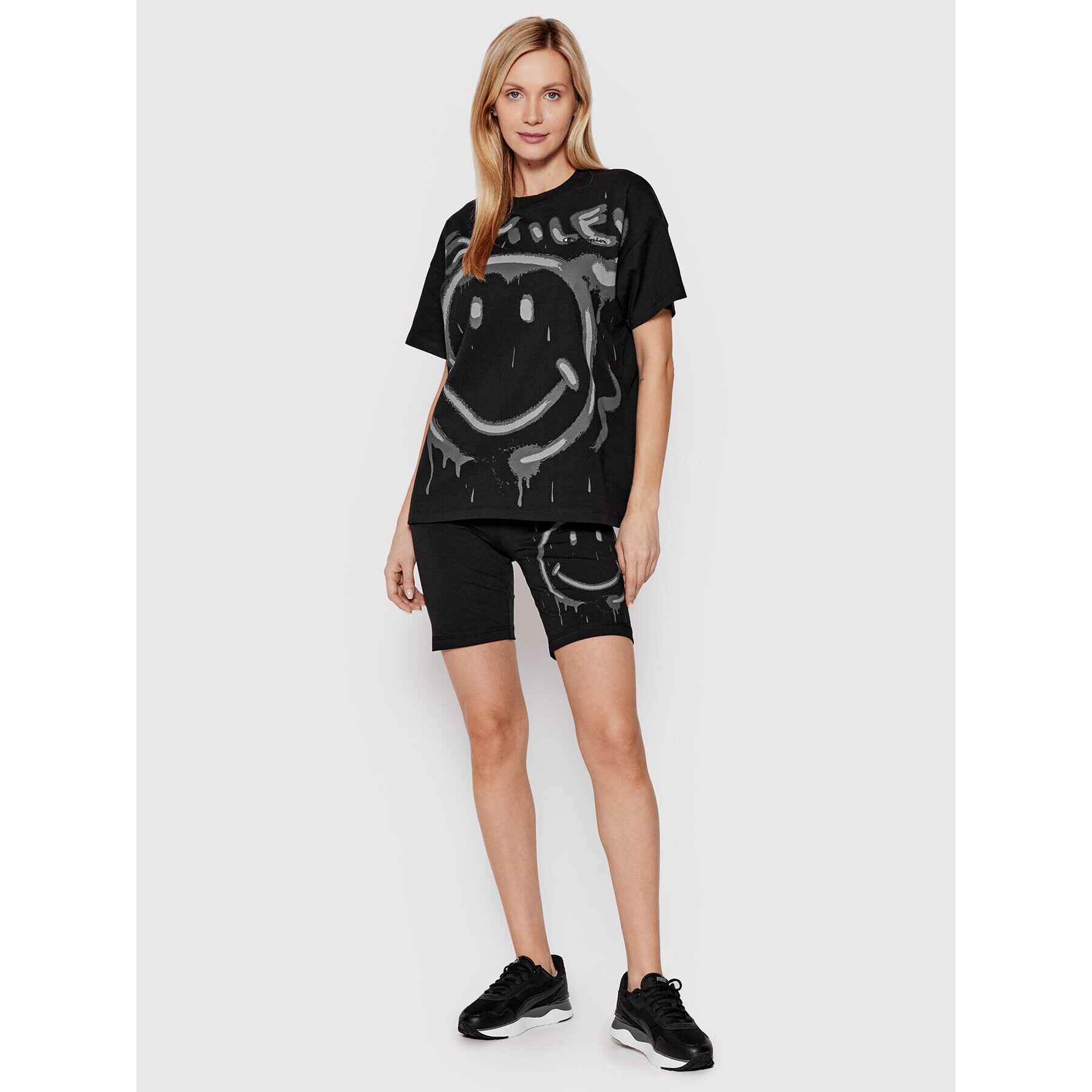 Champion Спортни шорти SMILEY 50th Anniversary Edition Graffiti Print 115938 Черен Skinny Fit - Pepit.bg