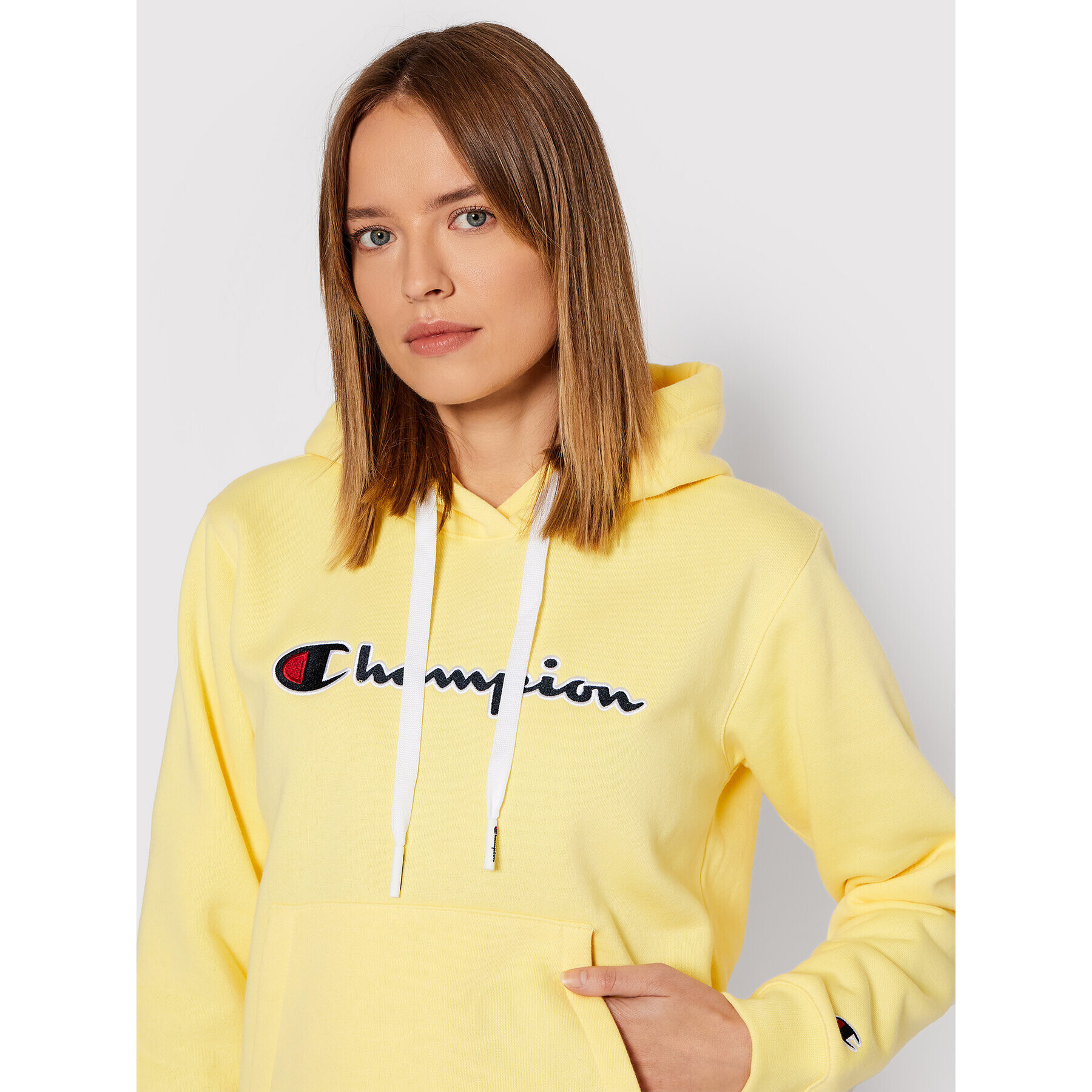 Champion Суитшърт Blend Script Logo 114461 Жълт Regular Fit - Pepit.bg