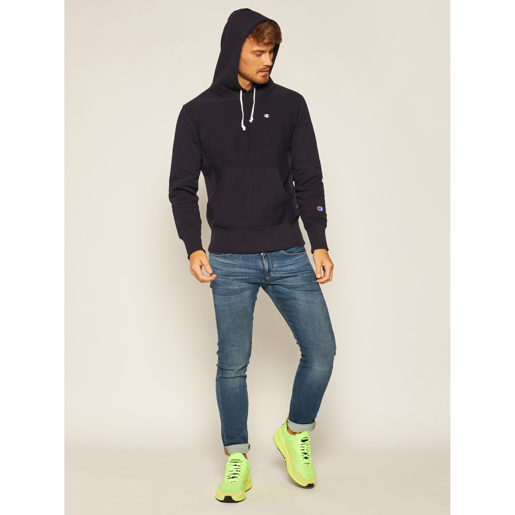 Champion Суитшърт C Logo 215214 Черен Custom Fit - Pepit.bg