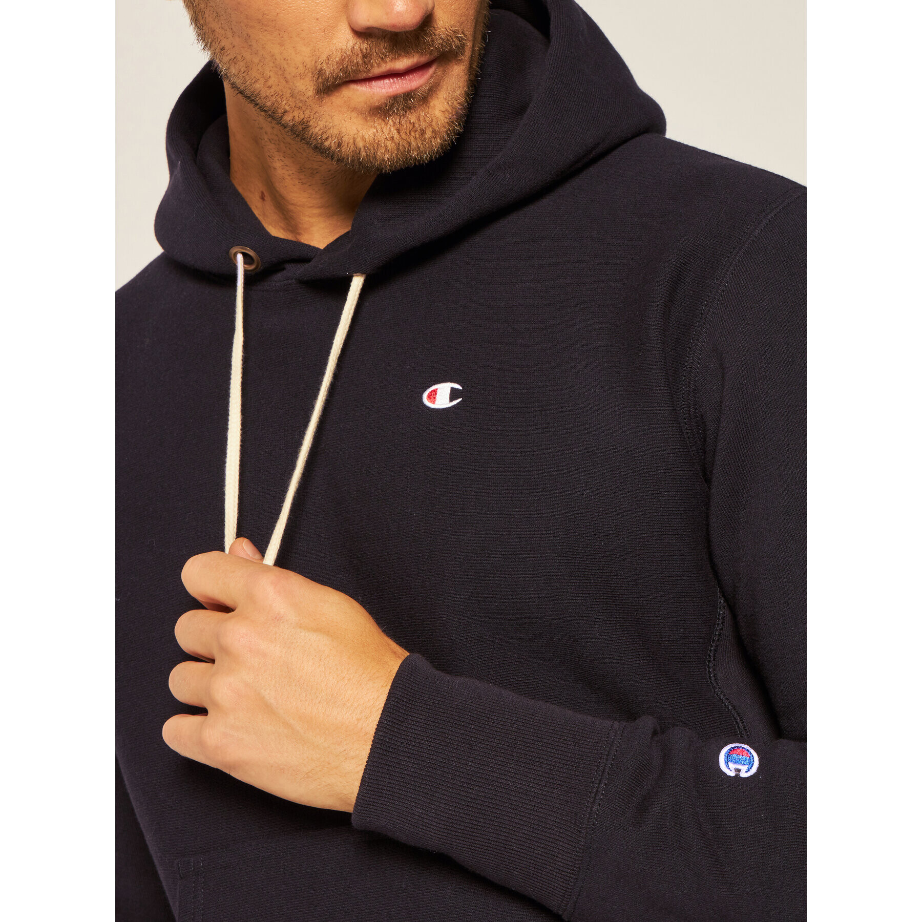 Champion Суитшърт C Logo 215214 Черен Custom Fit - Pepit.bg