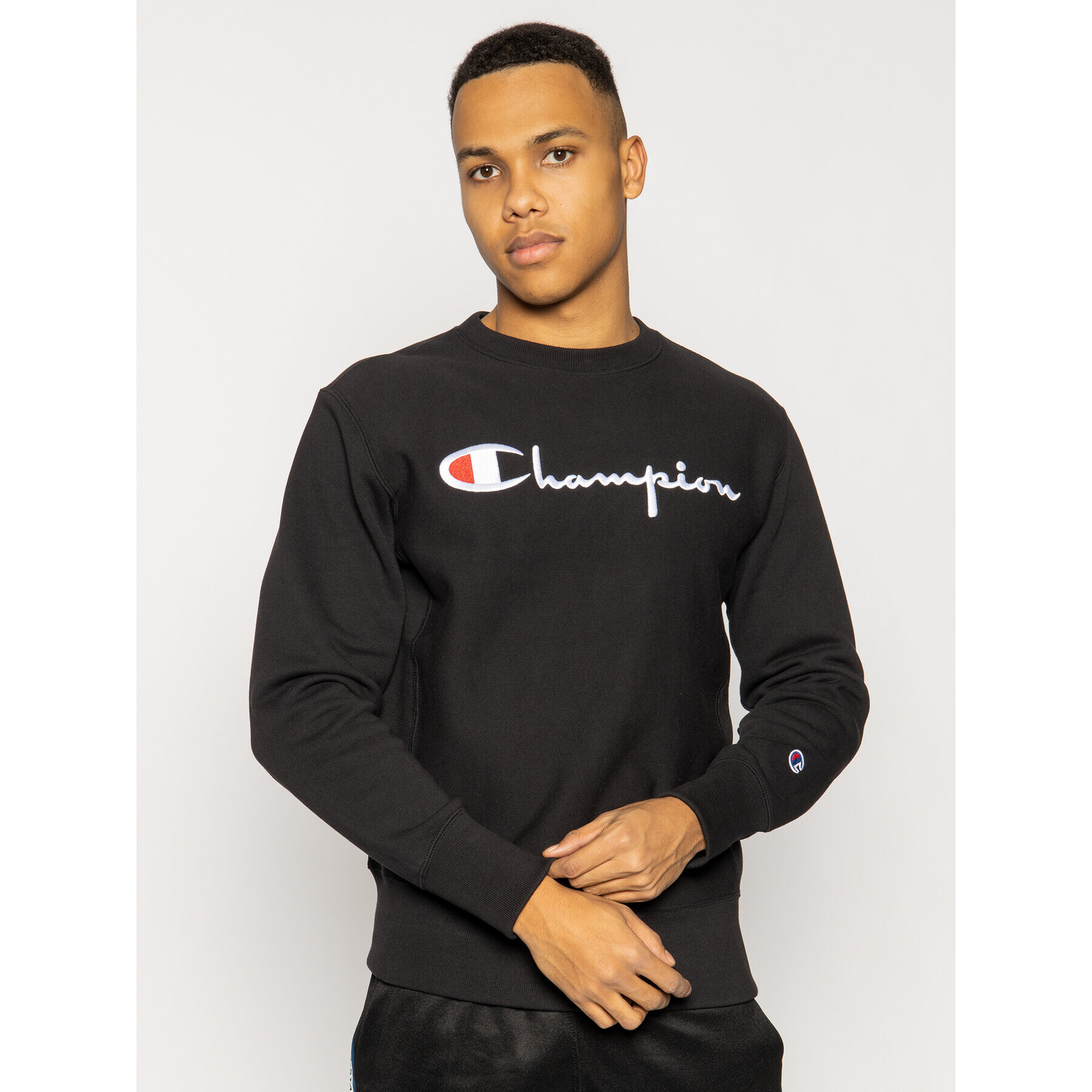 Champion Суитшърт Crewneck Sweatshirt 215160 Черен Regular Fit - Pepit.bg